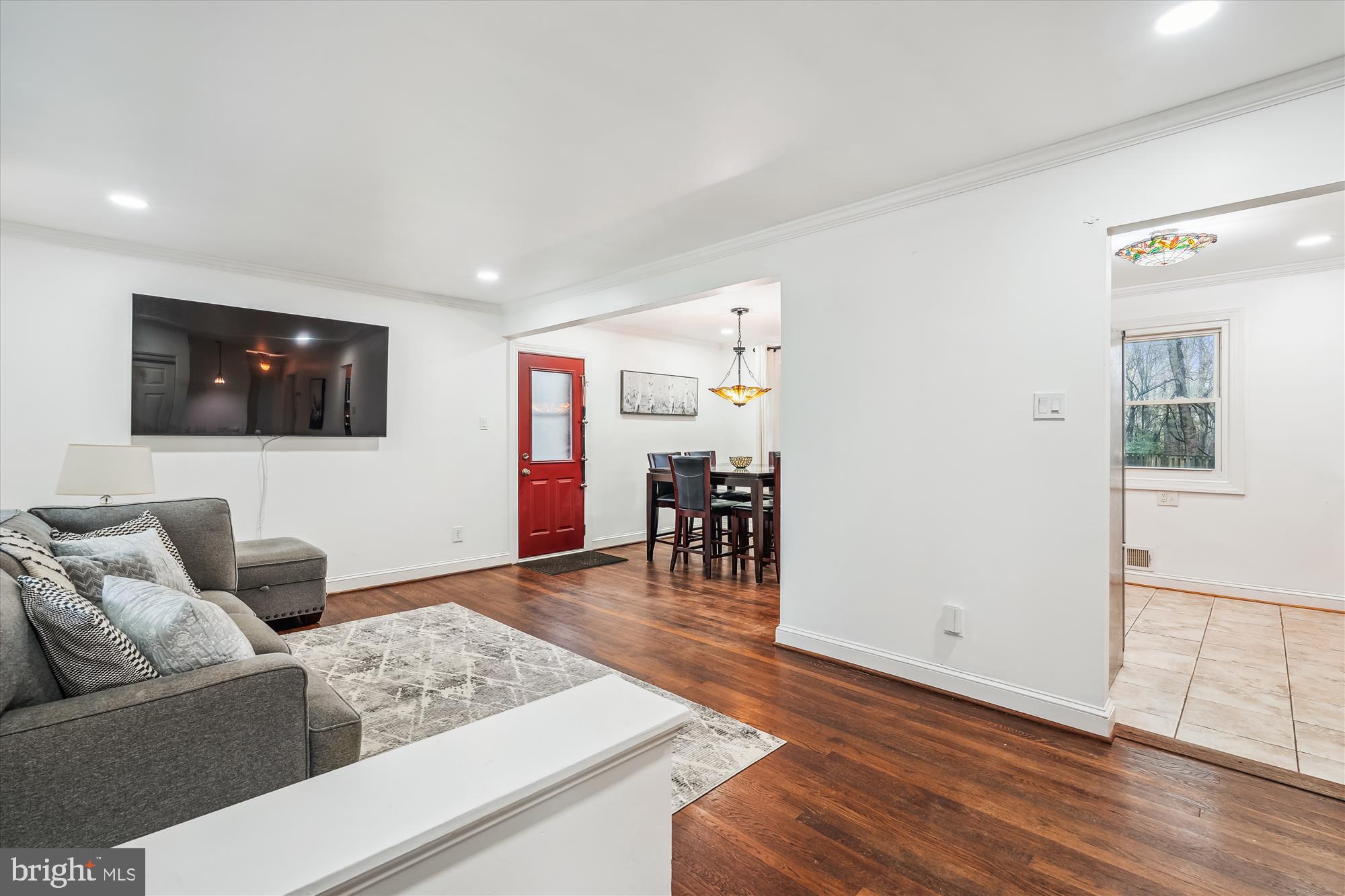 ENGLISH MANOR - Residential