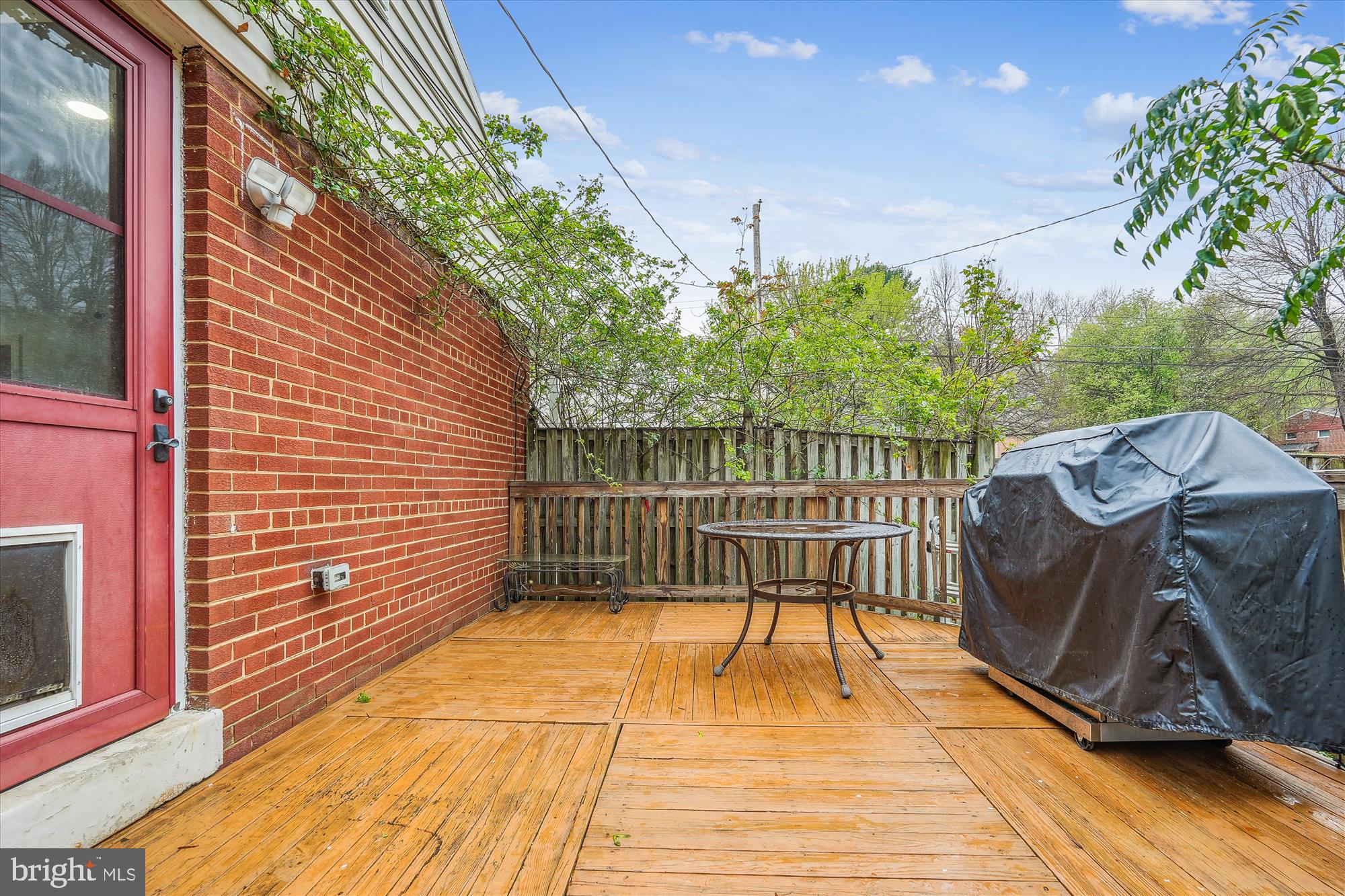 ENGLISH MANOR - Residential