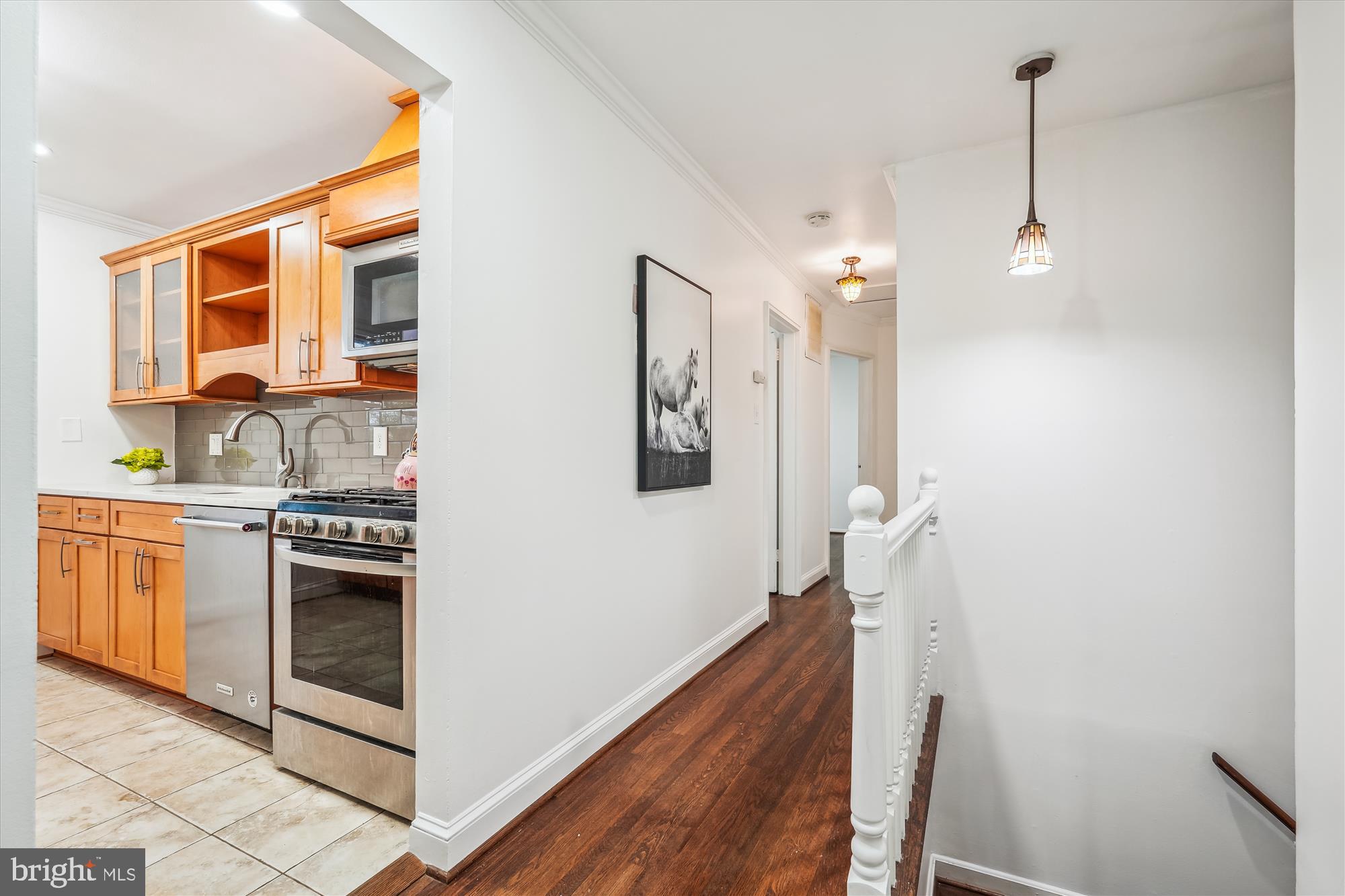 ENGLISH MANOR - Residential