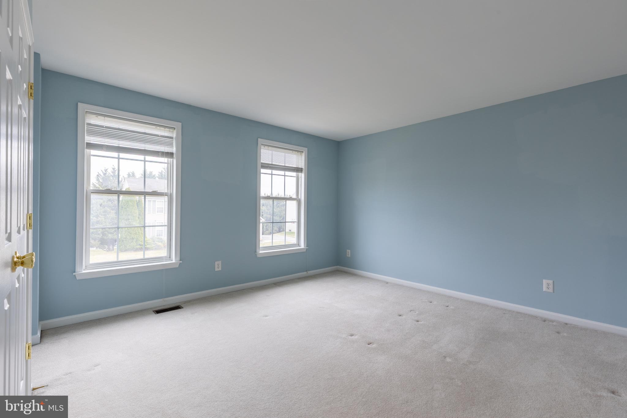 MIDDLE RUN CROSSIN - Residential