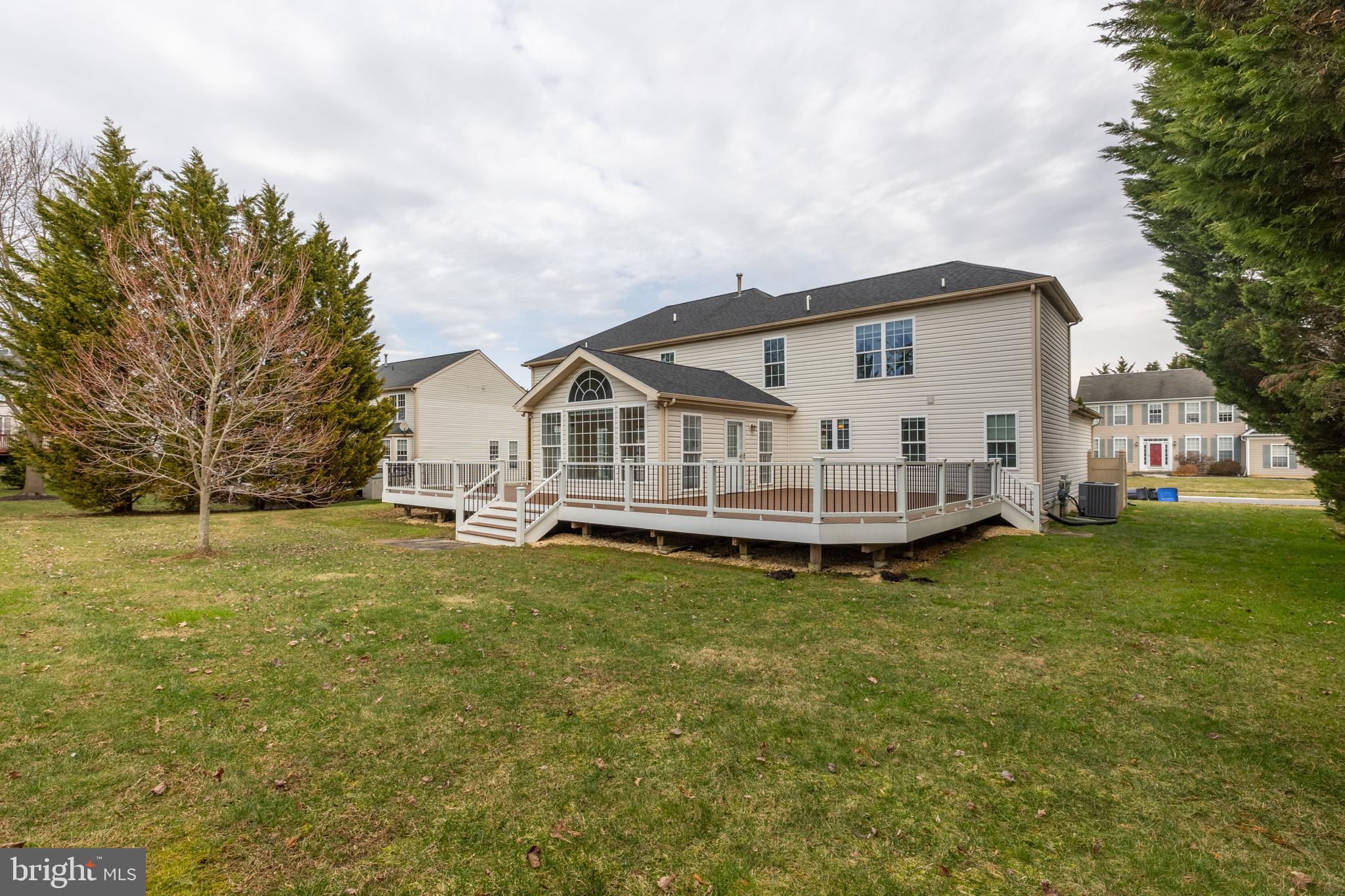 MIDDLE RUN CROSSIN - Residential