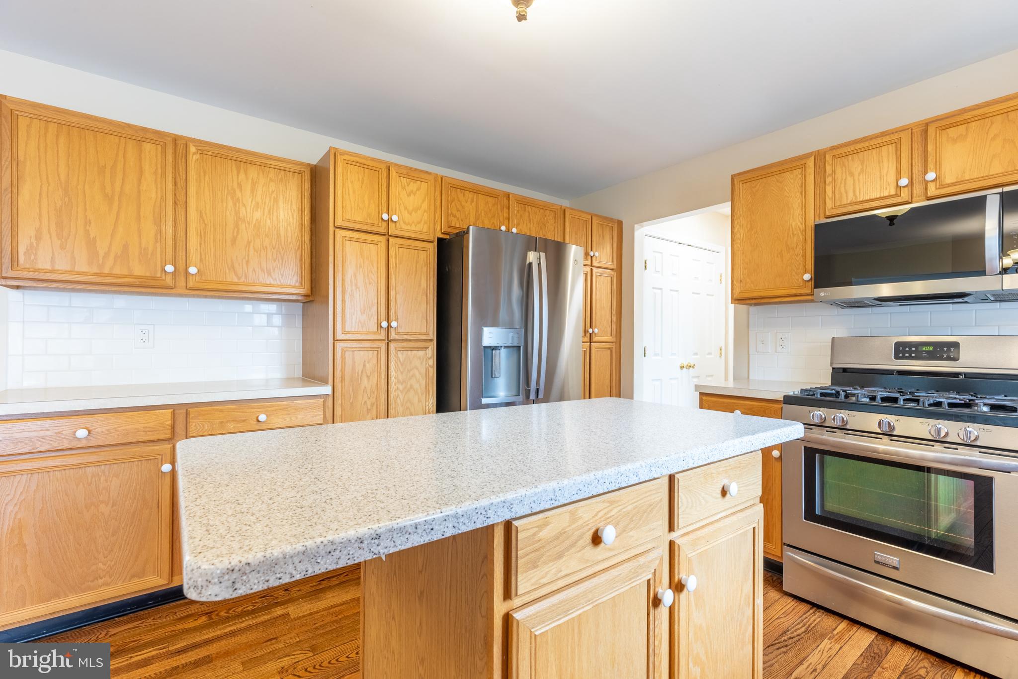 MIDDLE RUN CROSSIN - Residential