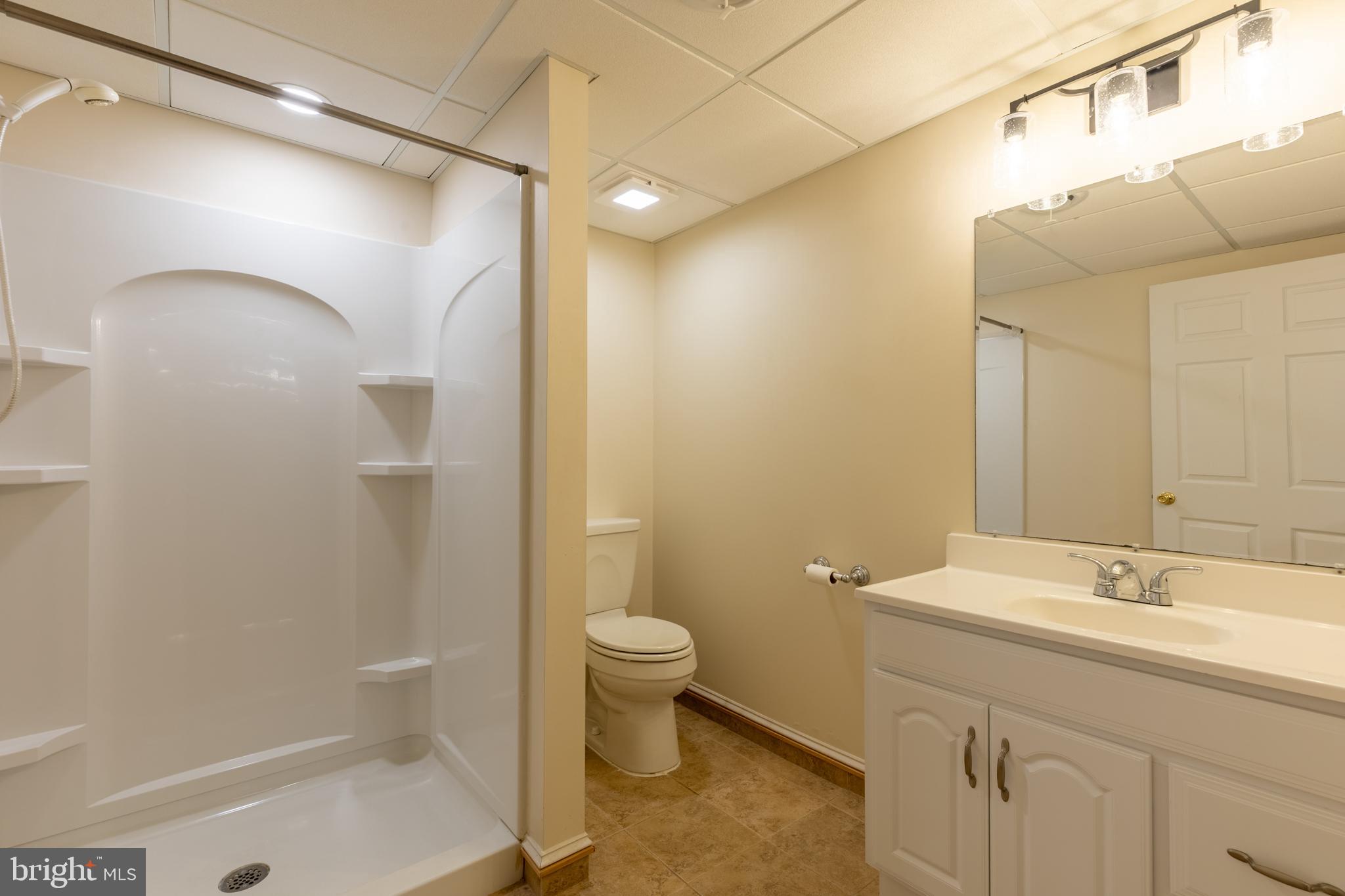 MIDDLE RUN CROSSIN - Residential