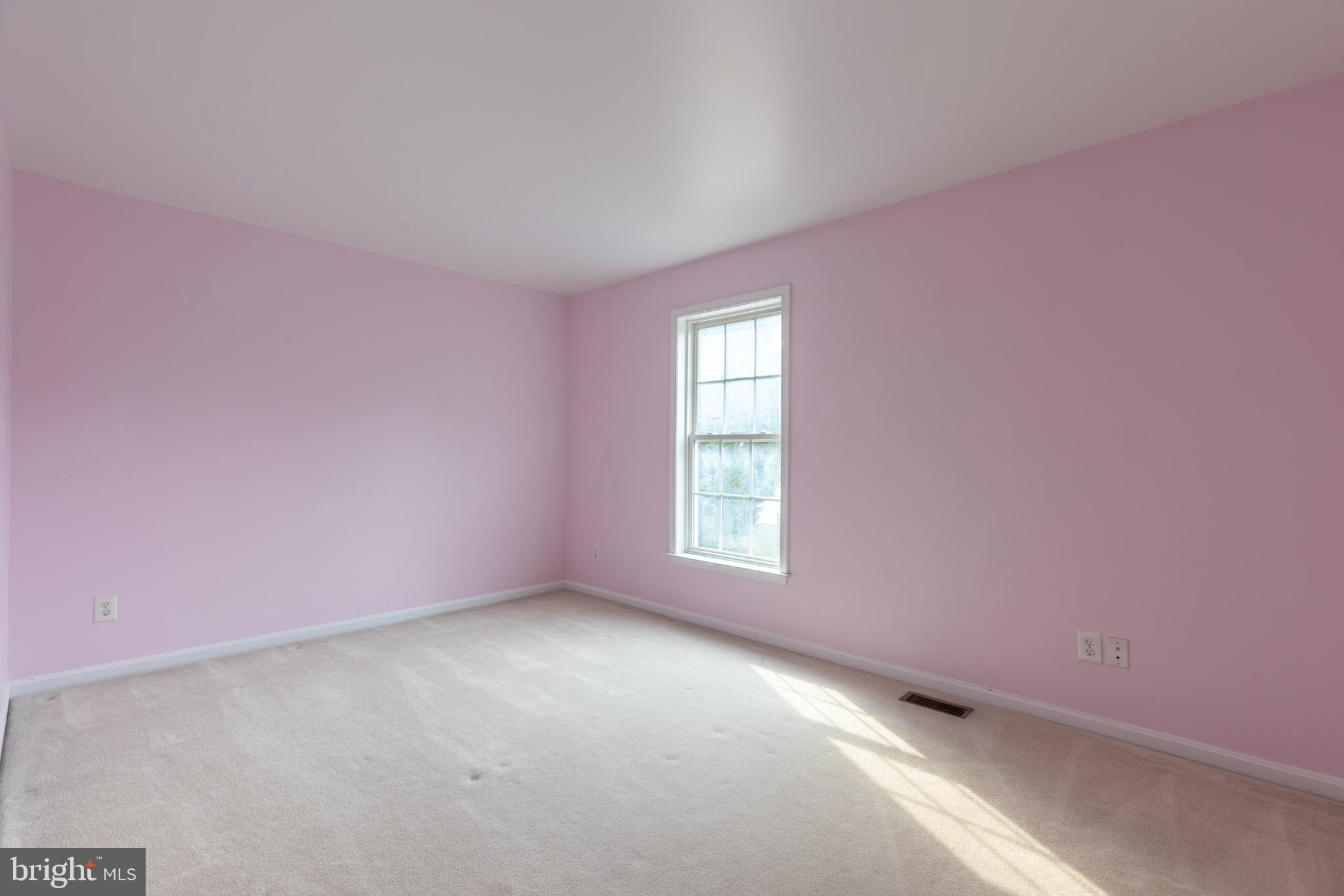 MIDDLE RUN CROSSIN - Residential