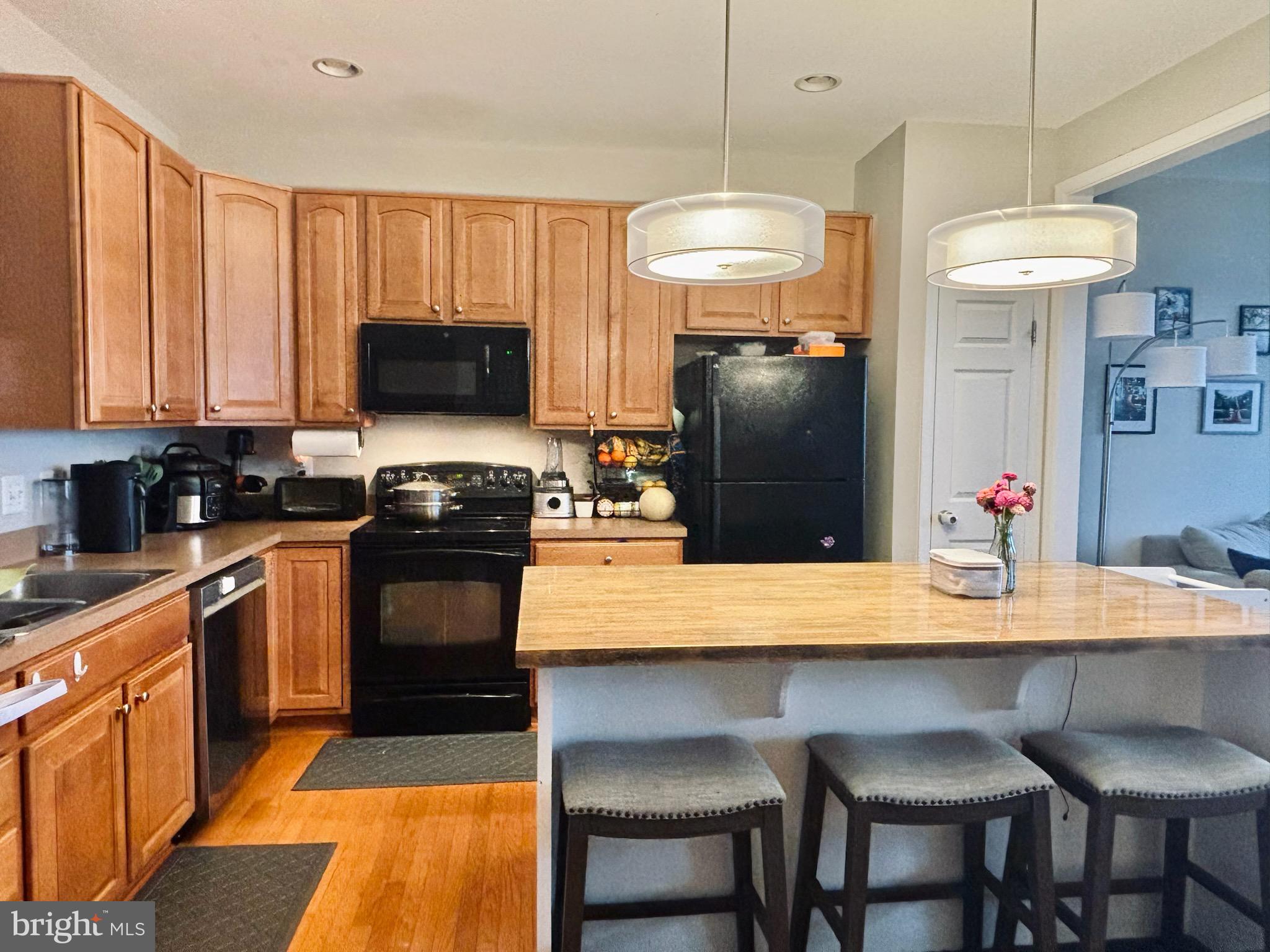 WINDMILL CROSSING - Residential Lease