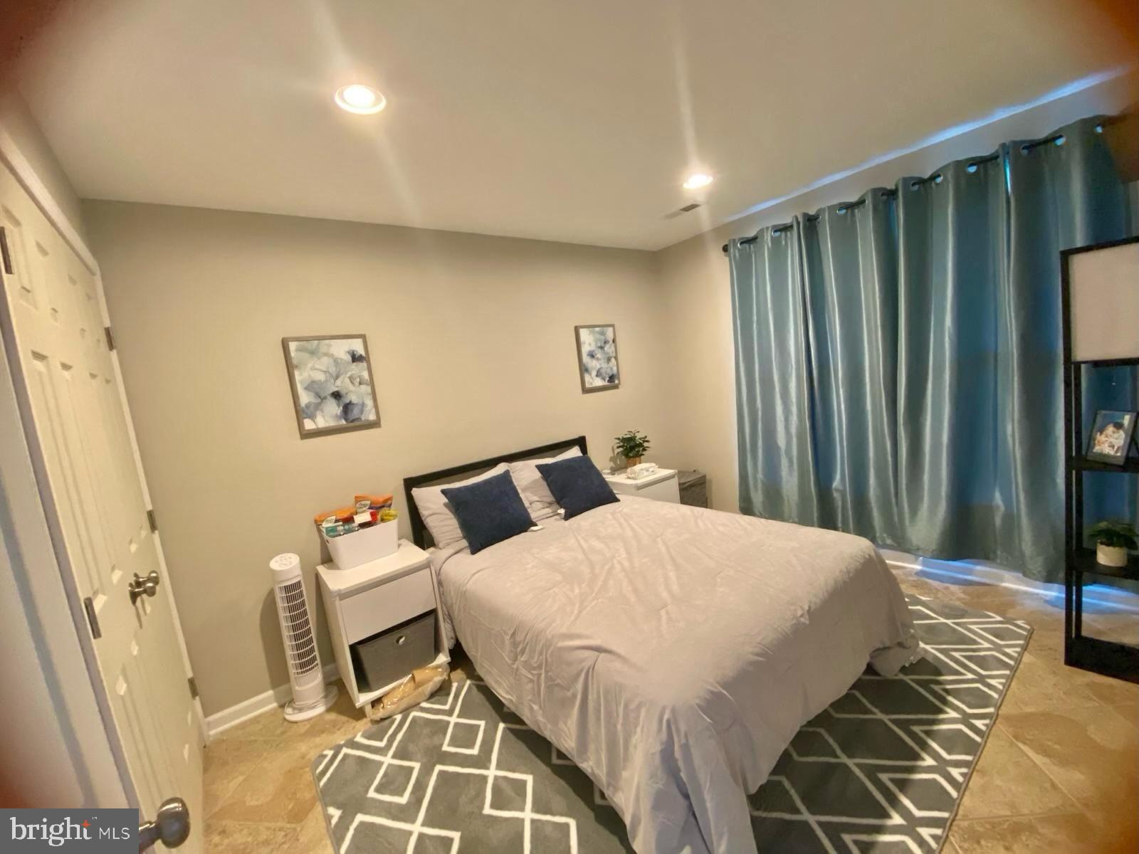 WINDMILL CROSSING - Residential Lease