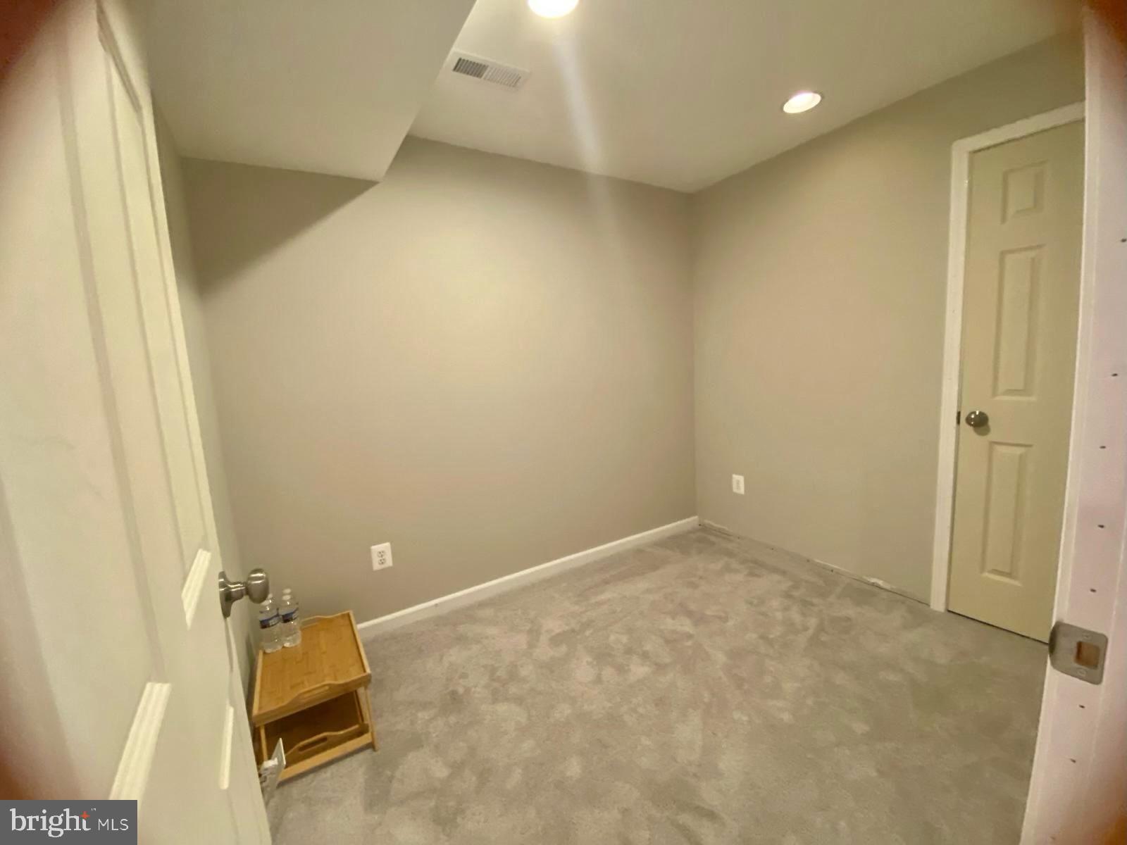 WINDMILL CROSSING - Residential Lease