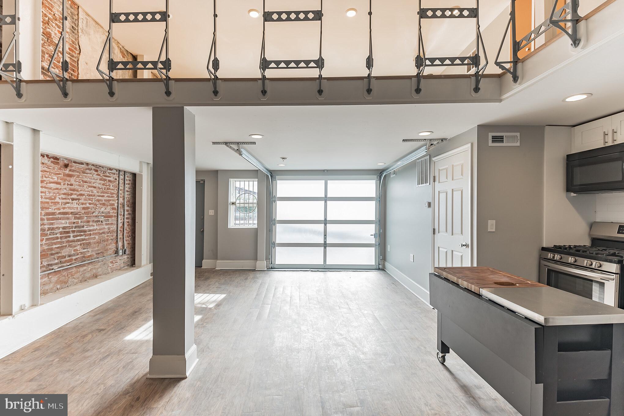 OLD CITY - Residential Income