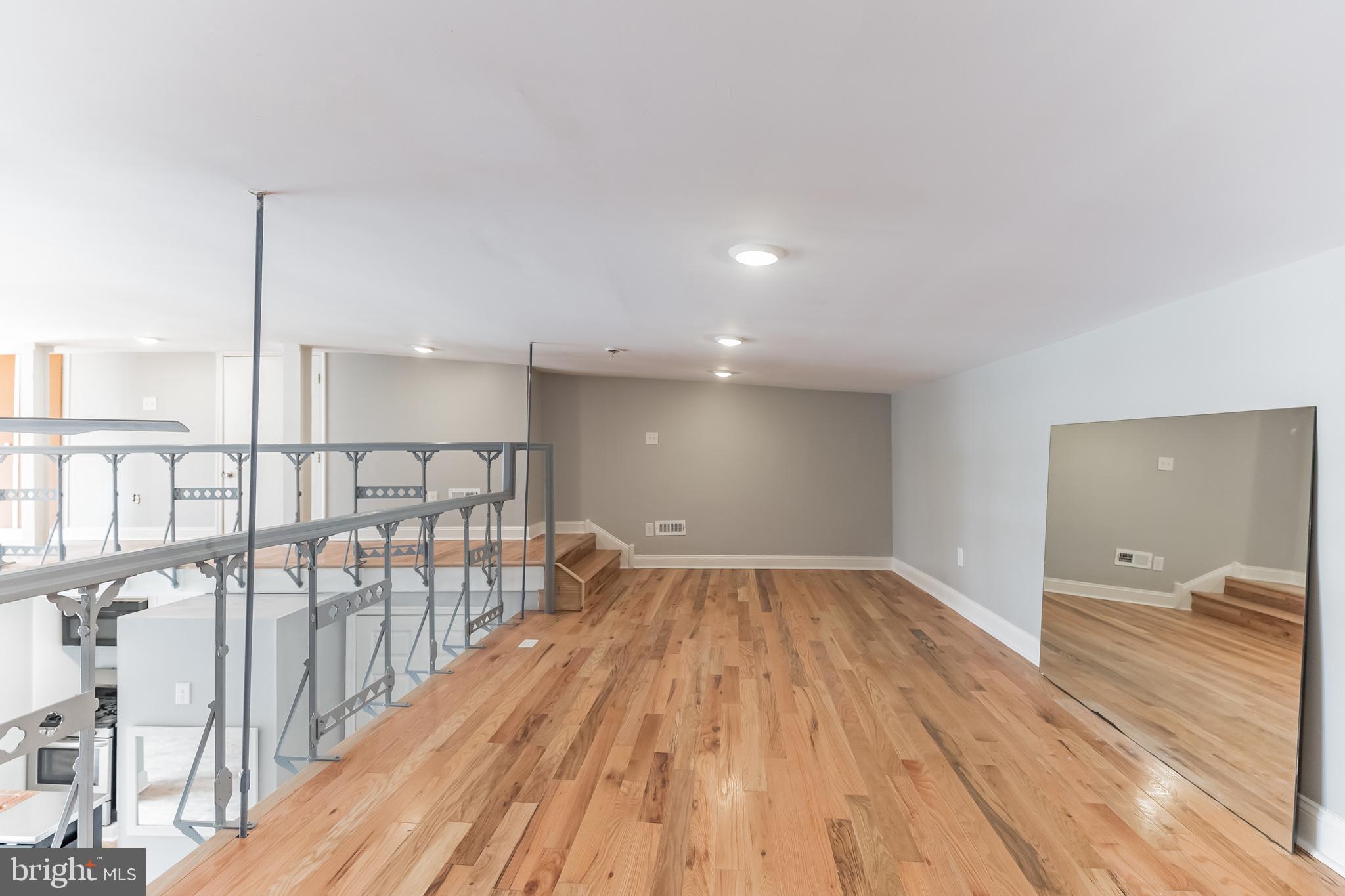 OLD CITY - Residential Income