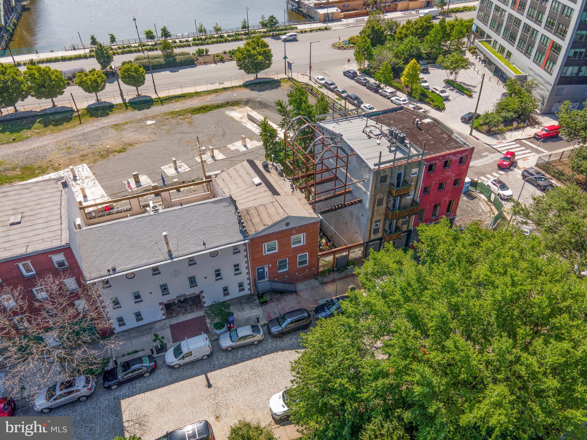 OLD CITY - Residential Income