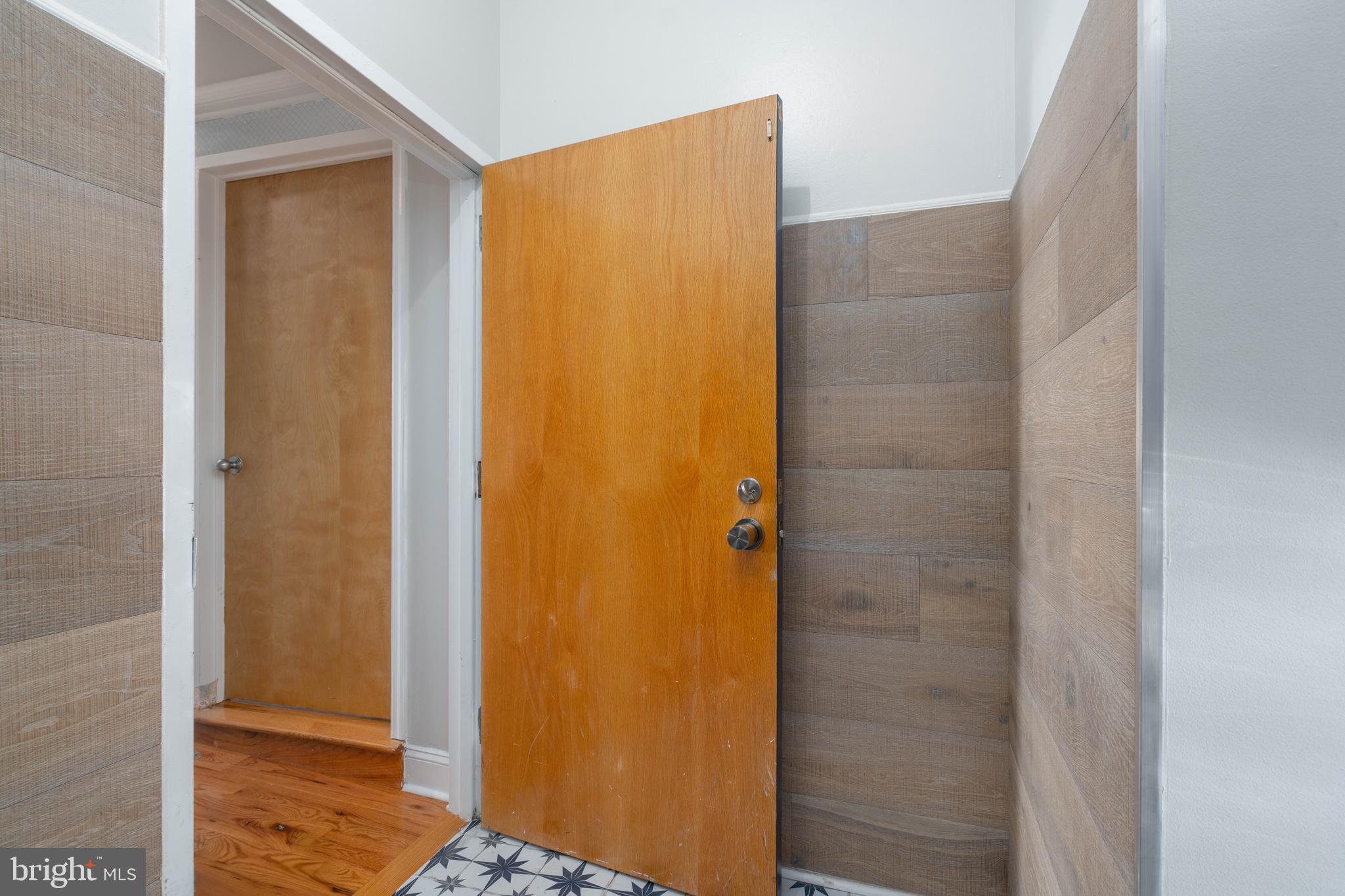 OLD CITY - Residential Income