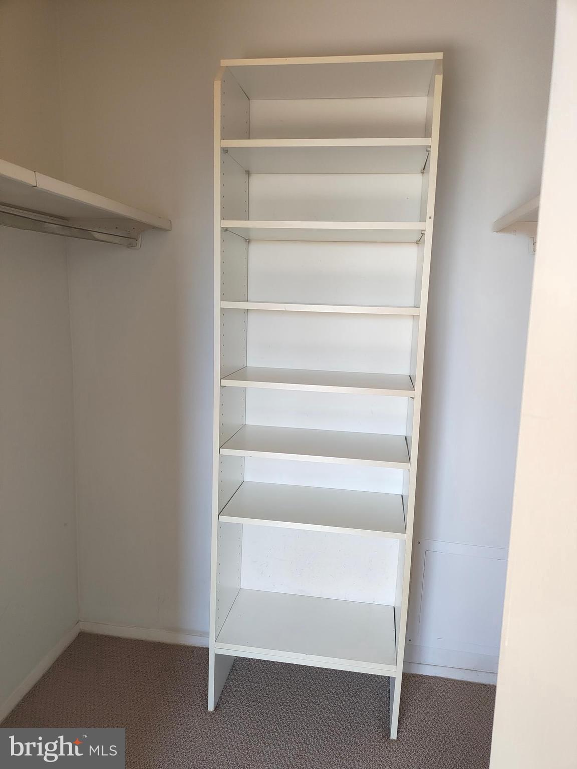 PROMENADE TOWERS - Residential Lease