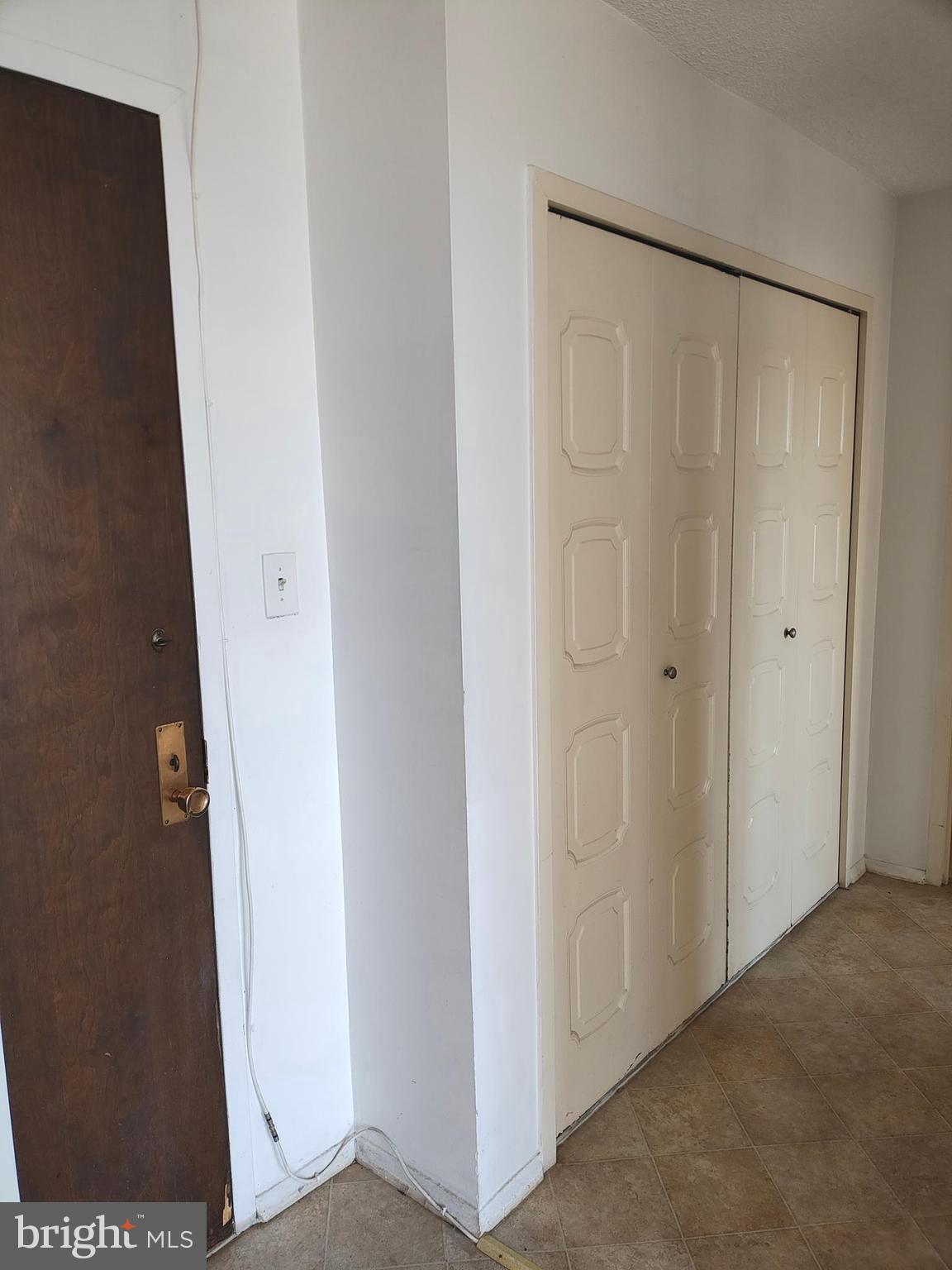 PROMENADE TOWERS - Residential Lease