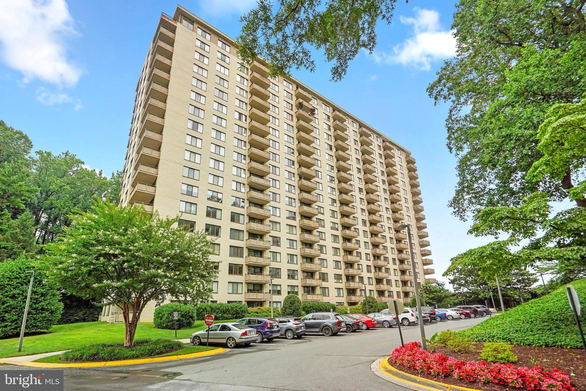 PROMENADE TOWERS - Residential Lease