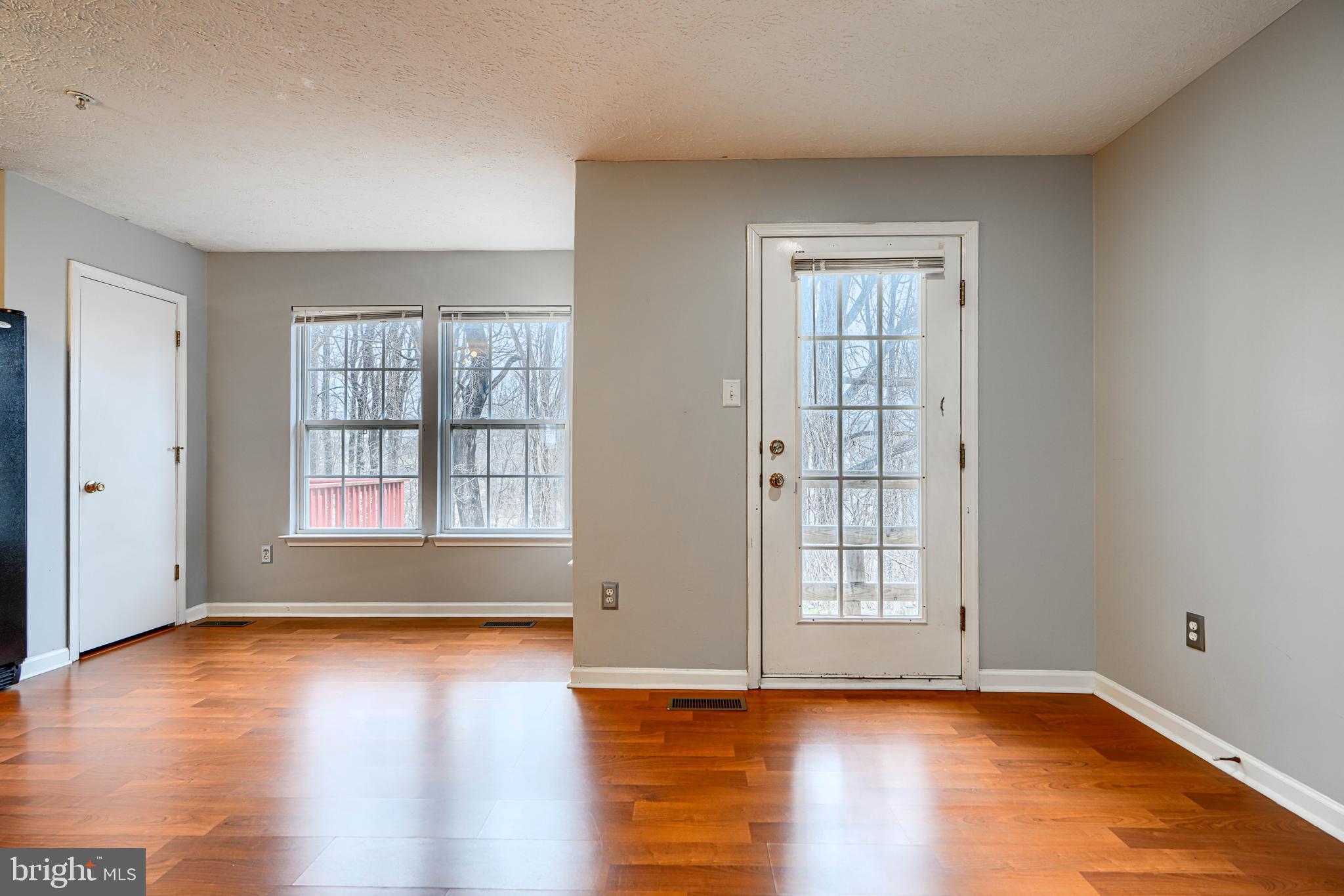 SUMMER WOODS - Residential