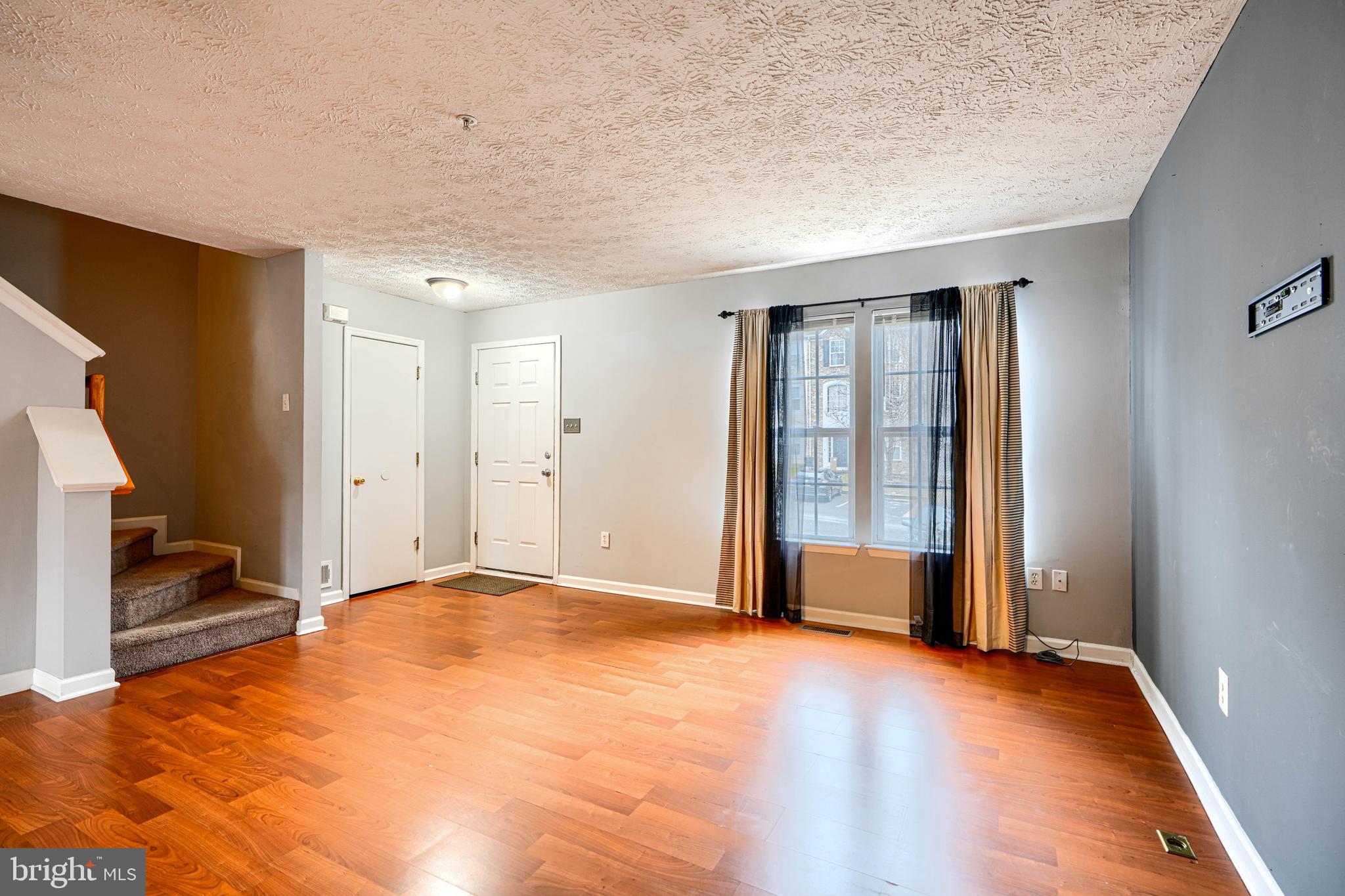 SUMMER WOODS - Residential