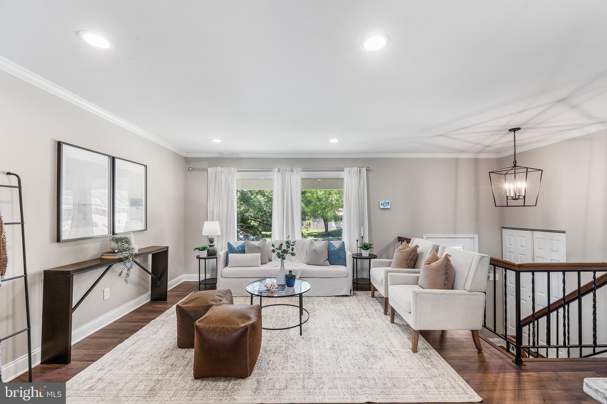 CHATSWORTH GROVE - Residential