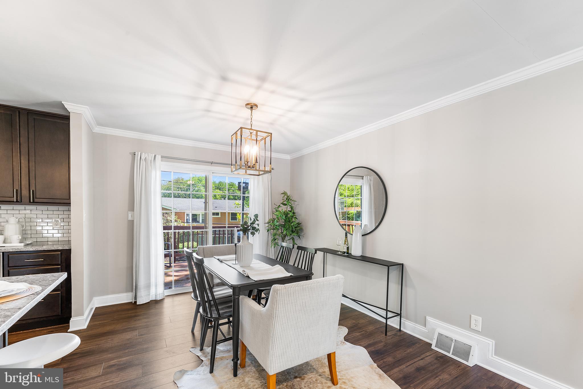 CHATSWORTH GROVE - Residential