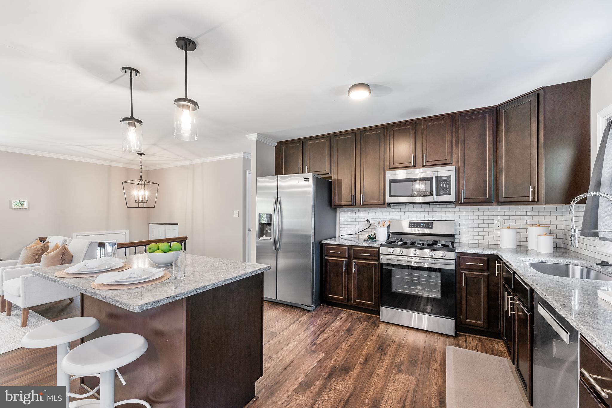 CHATSWORTH GROVE - Residential