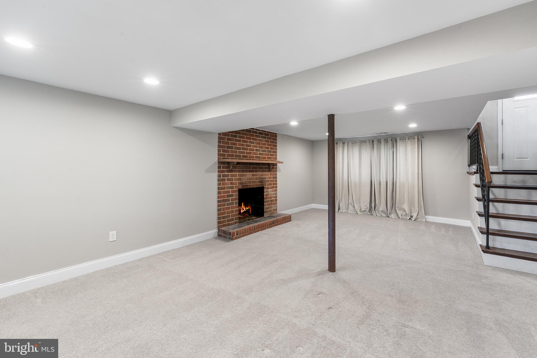 CHATSWORTH GROVE - Residential