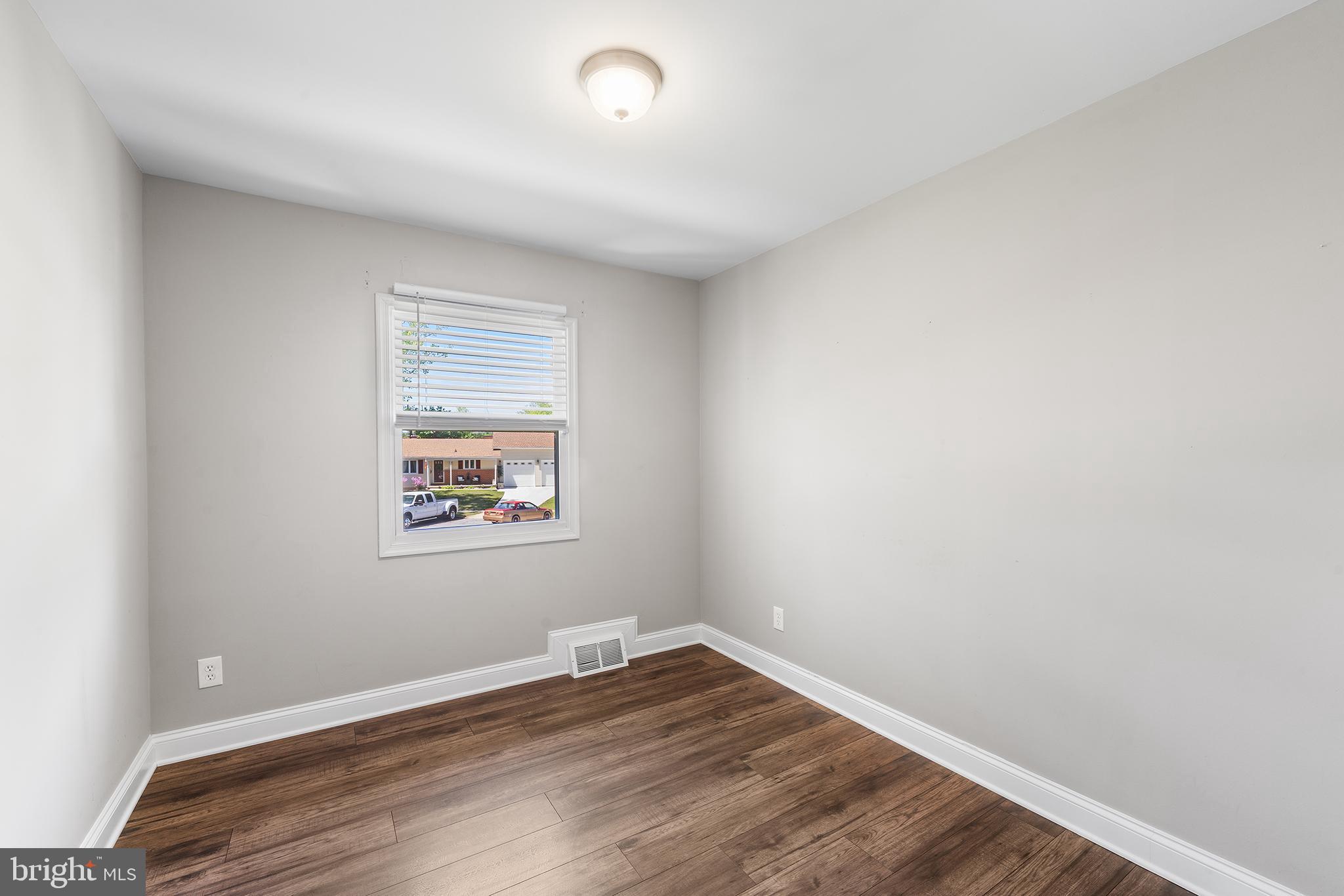 CHATSWORTH GROVE - Residential