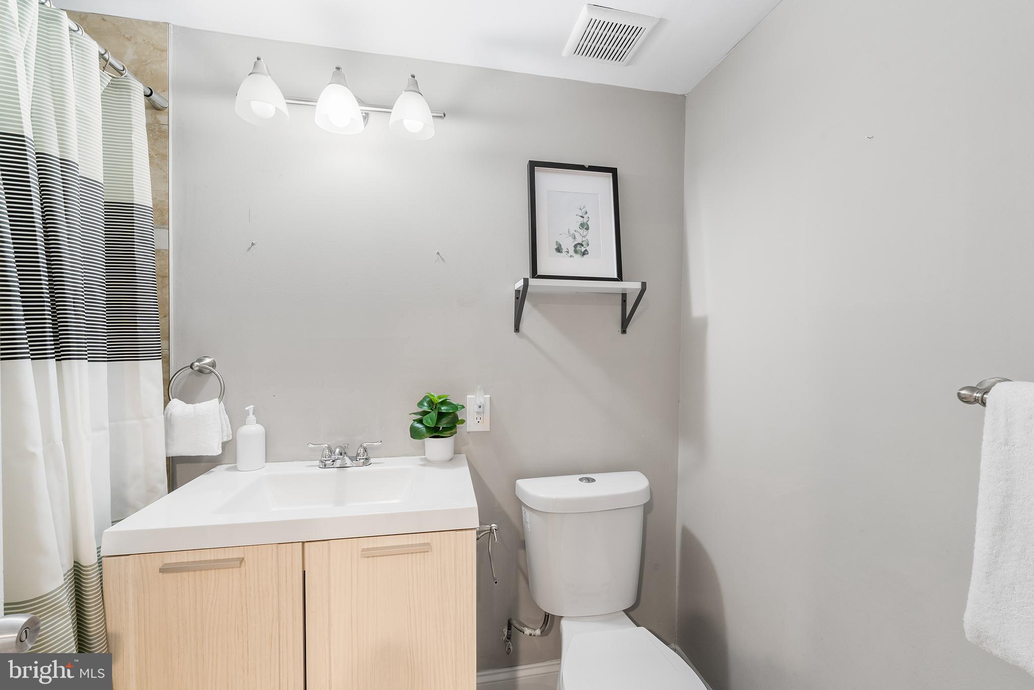 CHATSWORTH GROVE - Residential