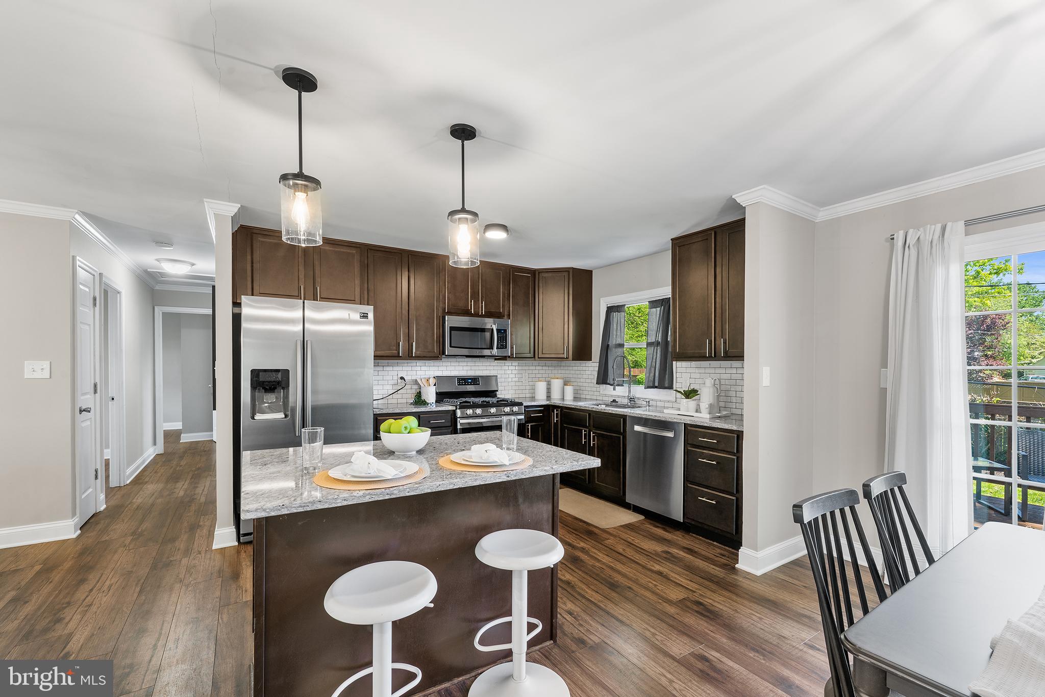 CHATSWORTH GROVE - Residential