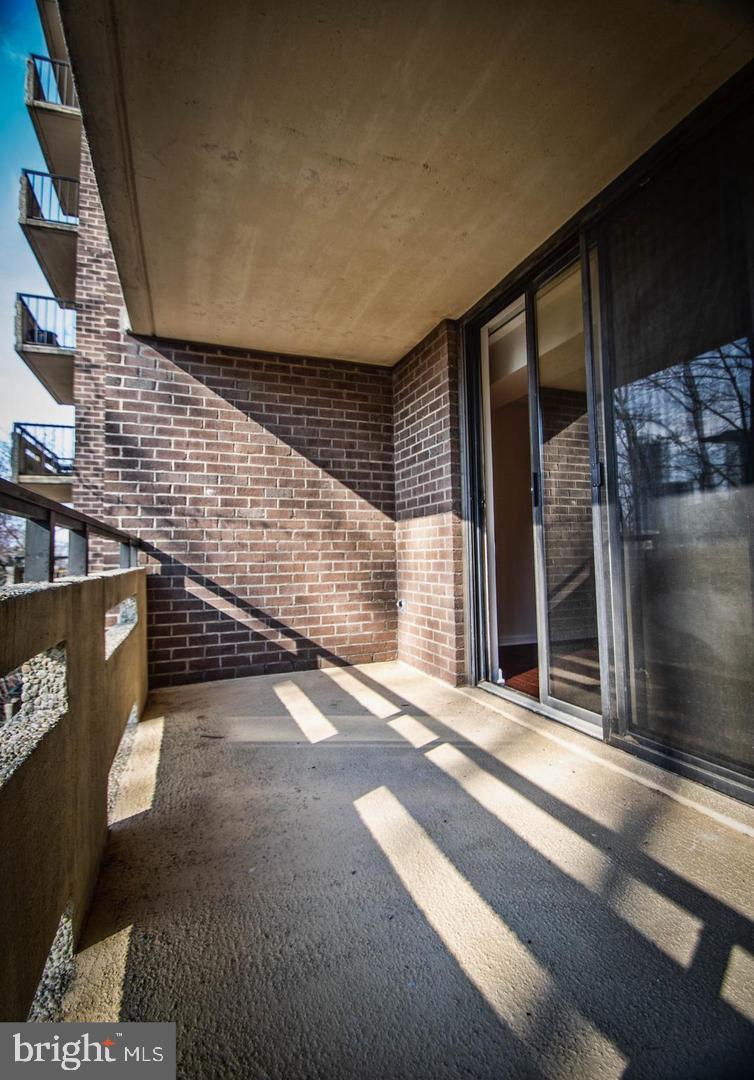 ENCORE OF MCLEAN - Residential Lease