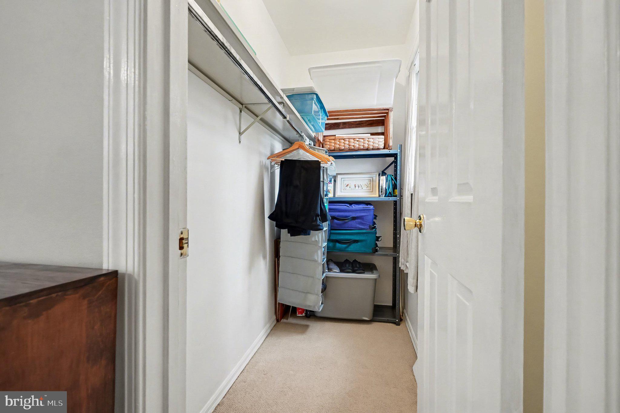 DELBROOK - Residential