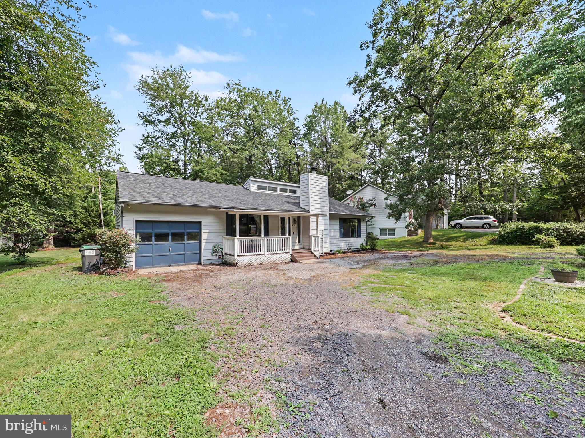4303 LAKEVIEW PARKWAY