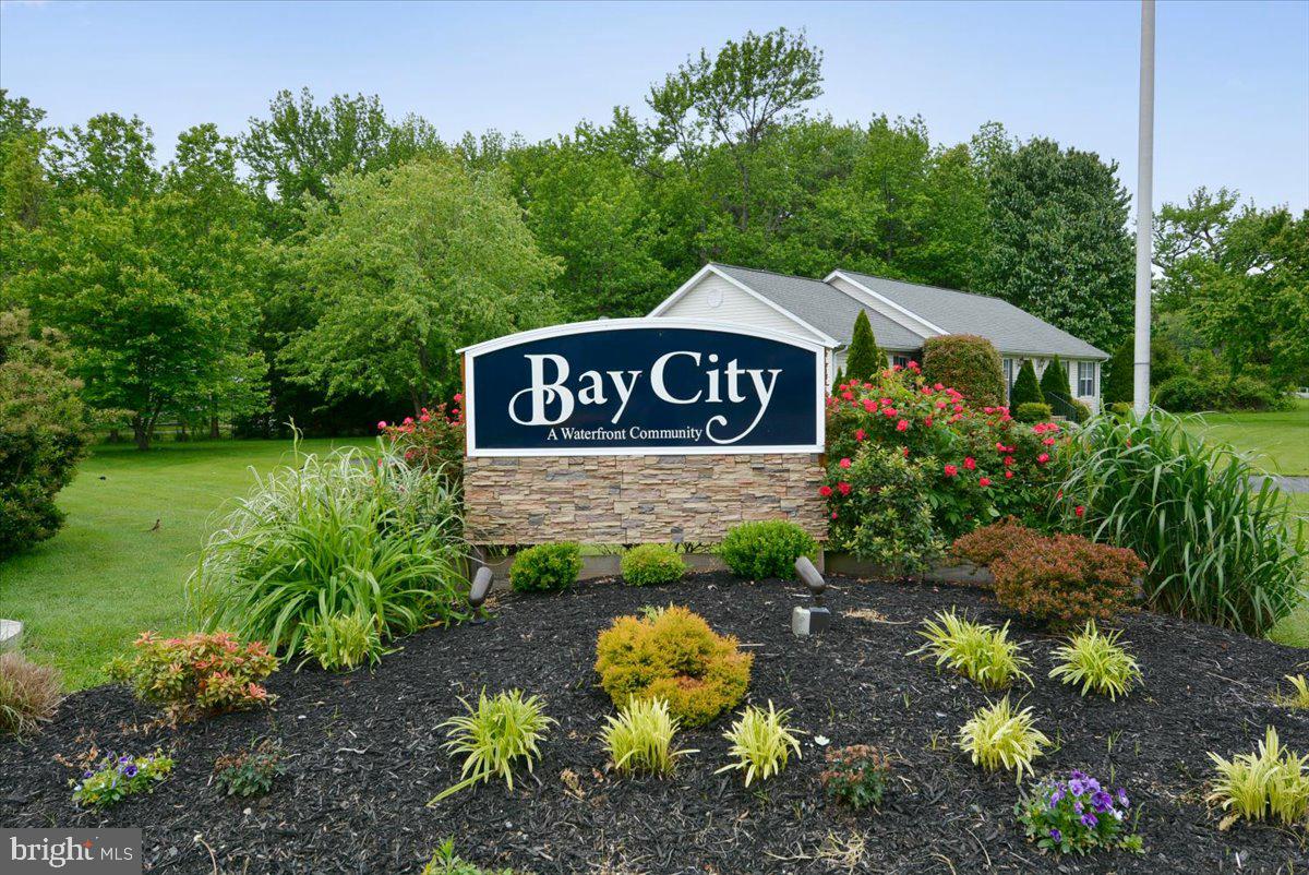 702 BAYSIDE DRIVE