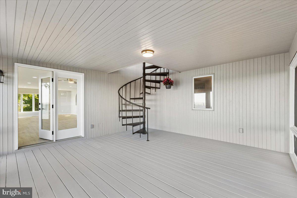 BAY CITY - Residential