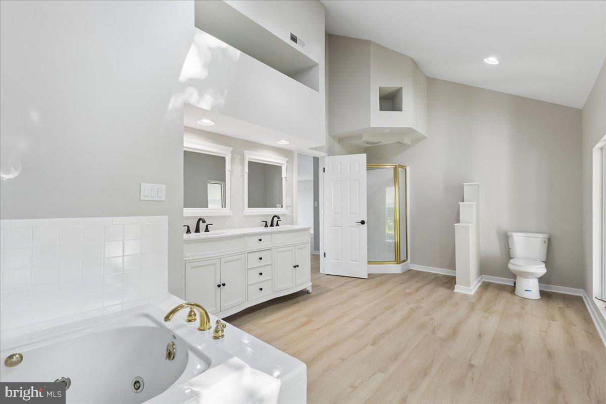 BAY CITY - Residential