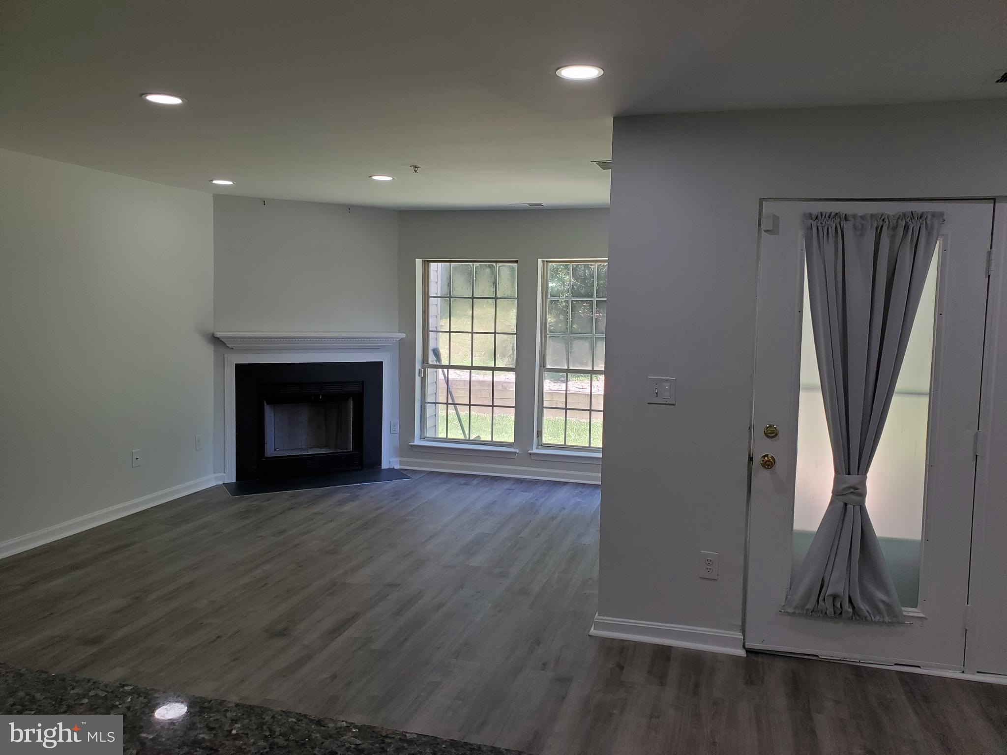 OAK LEAF VILLAS - Residential