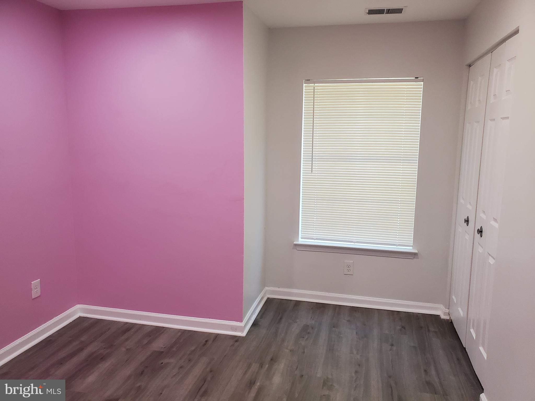 OAK LEAF VILLAS - Residential