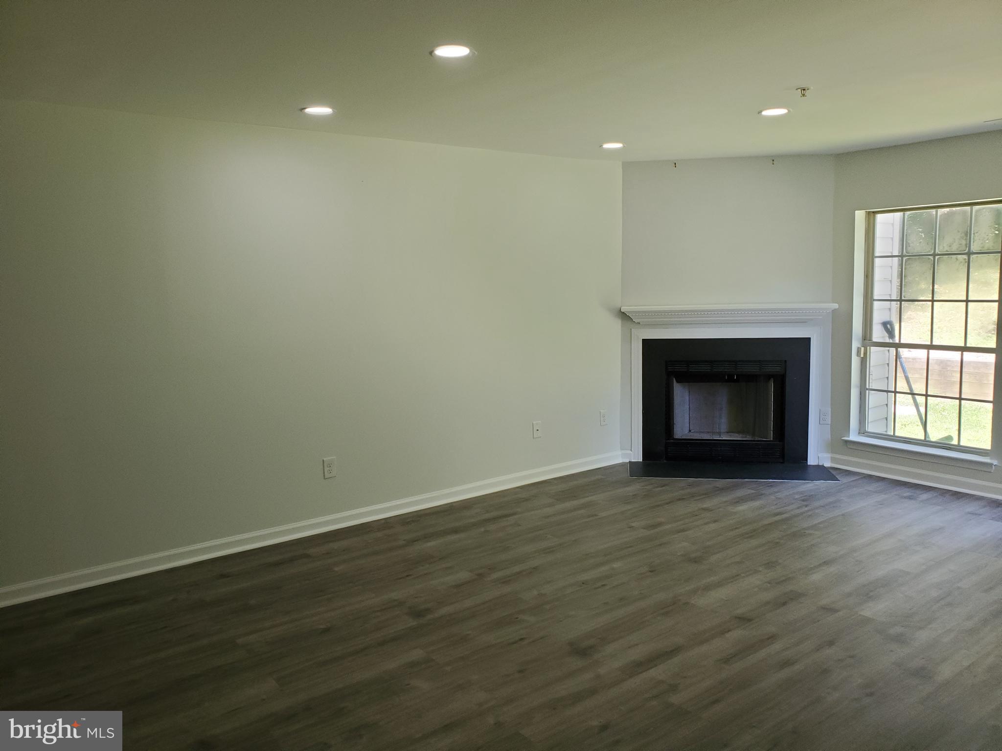 OAK LEAF VILLAS - Residential