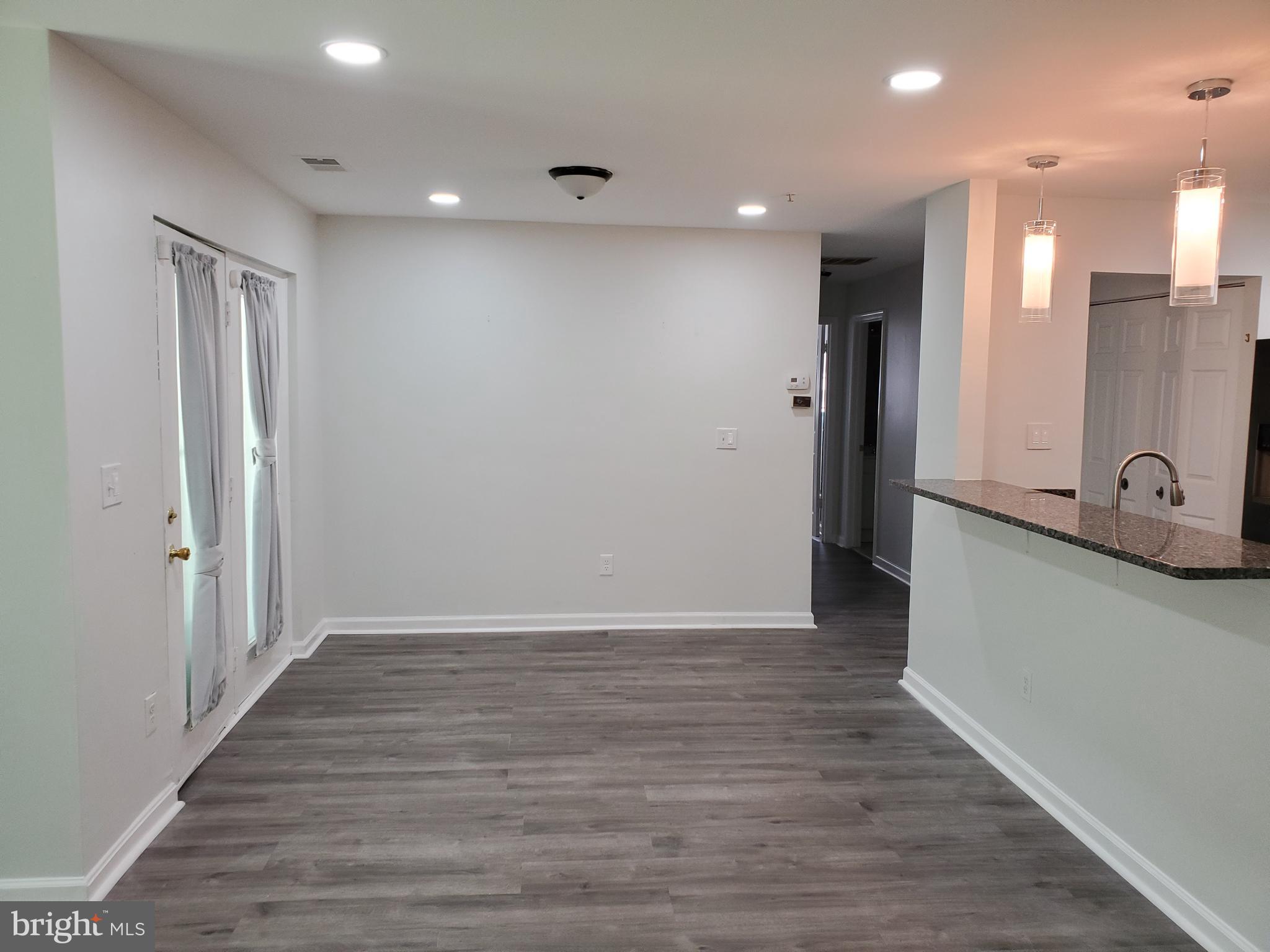 OAK LEAF VILLAS - Residential