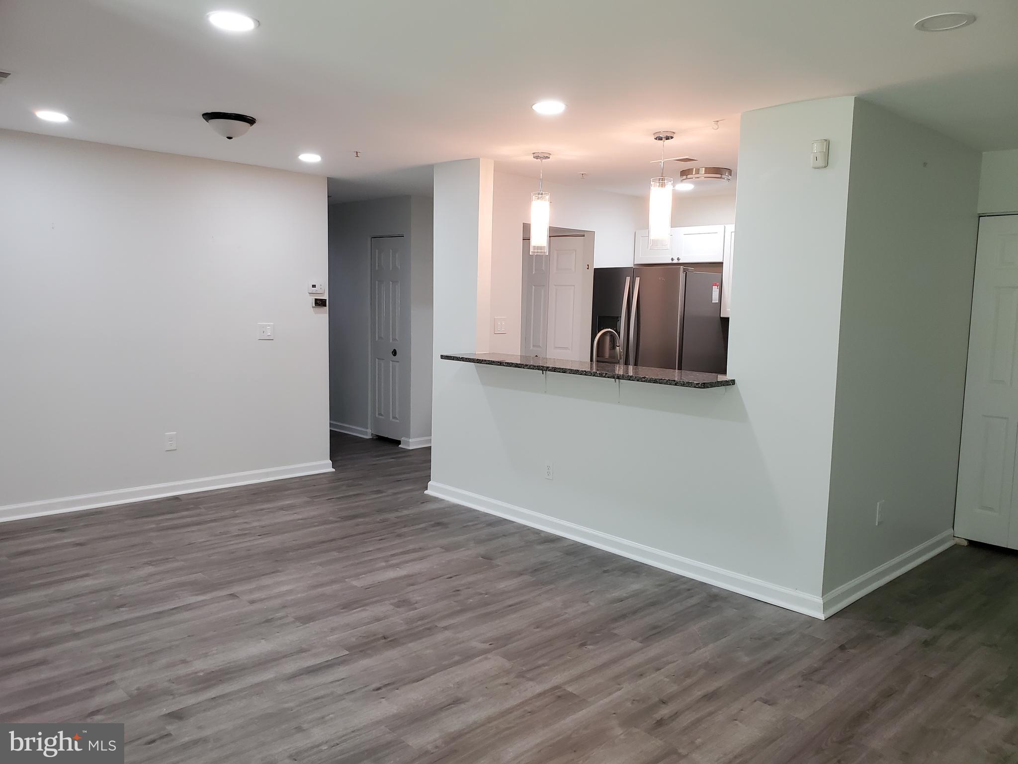 OAK LEAF VILLAS - Residential