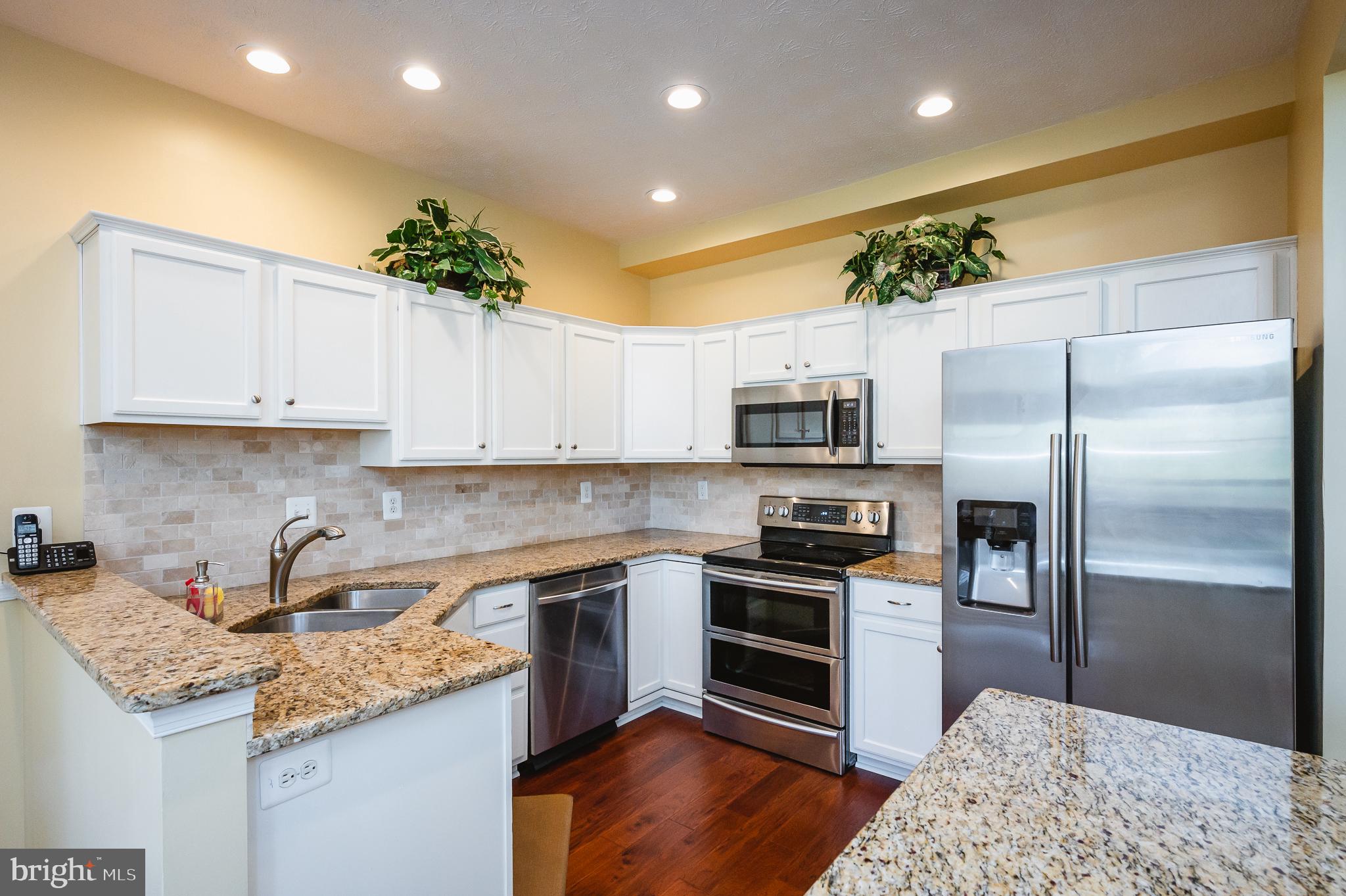 CYPRESS HILLS - Residential