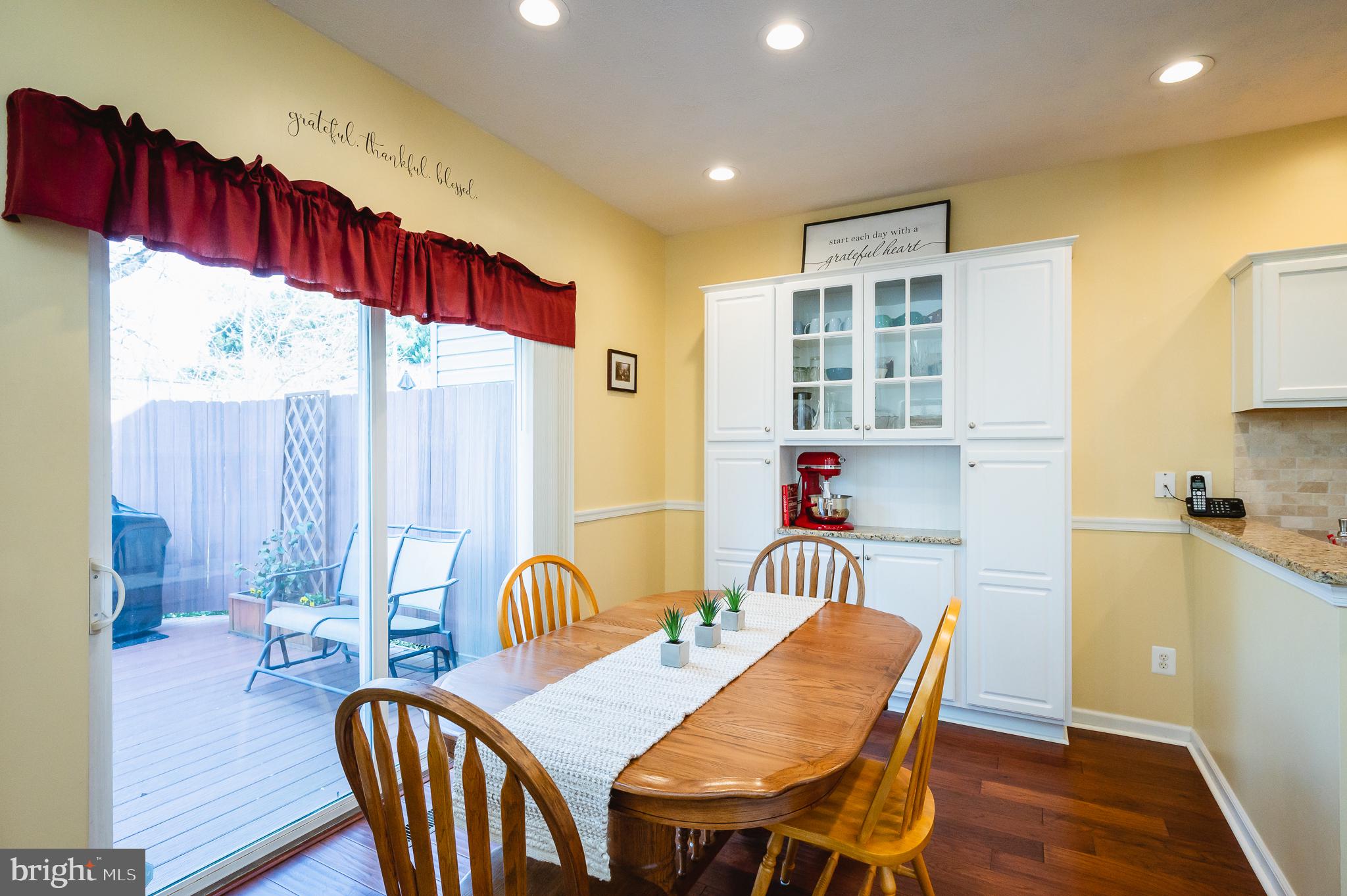 CYPRESS HILLS - Residential