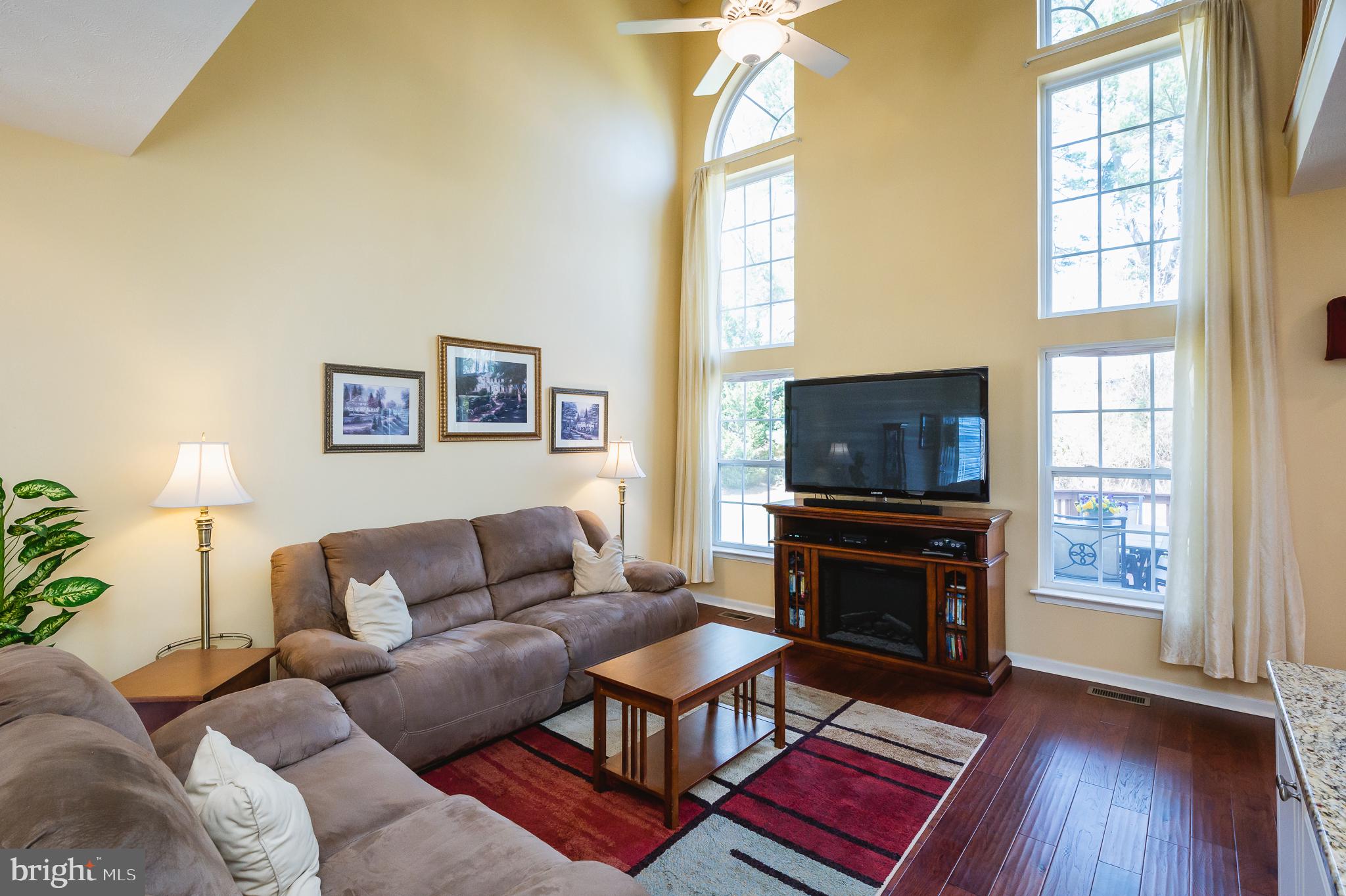 CYPRESS HILLS - Residential