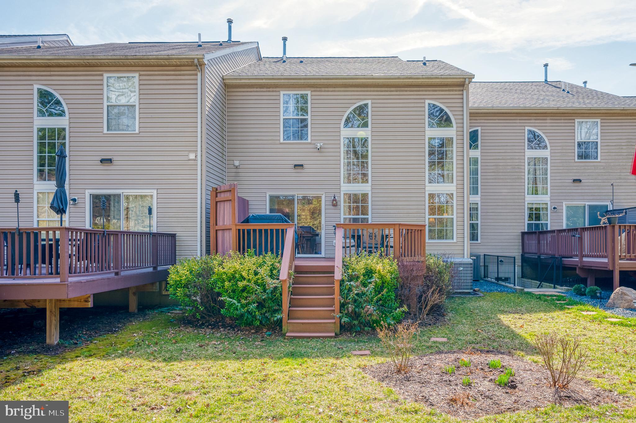 CYPRESS HILLS - Residential