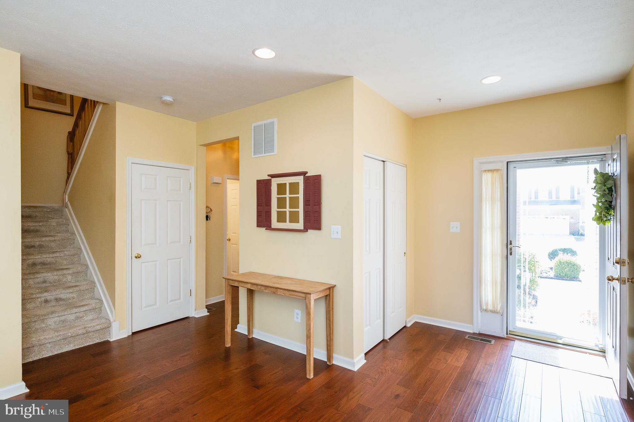 CYPRESS HILLS - Residential