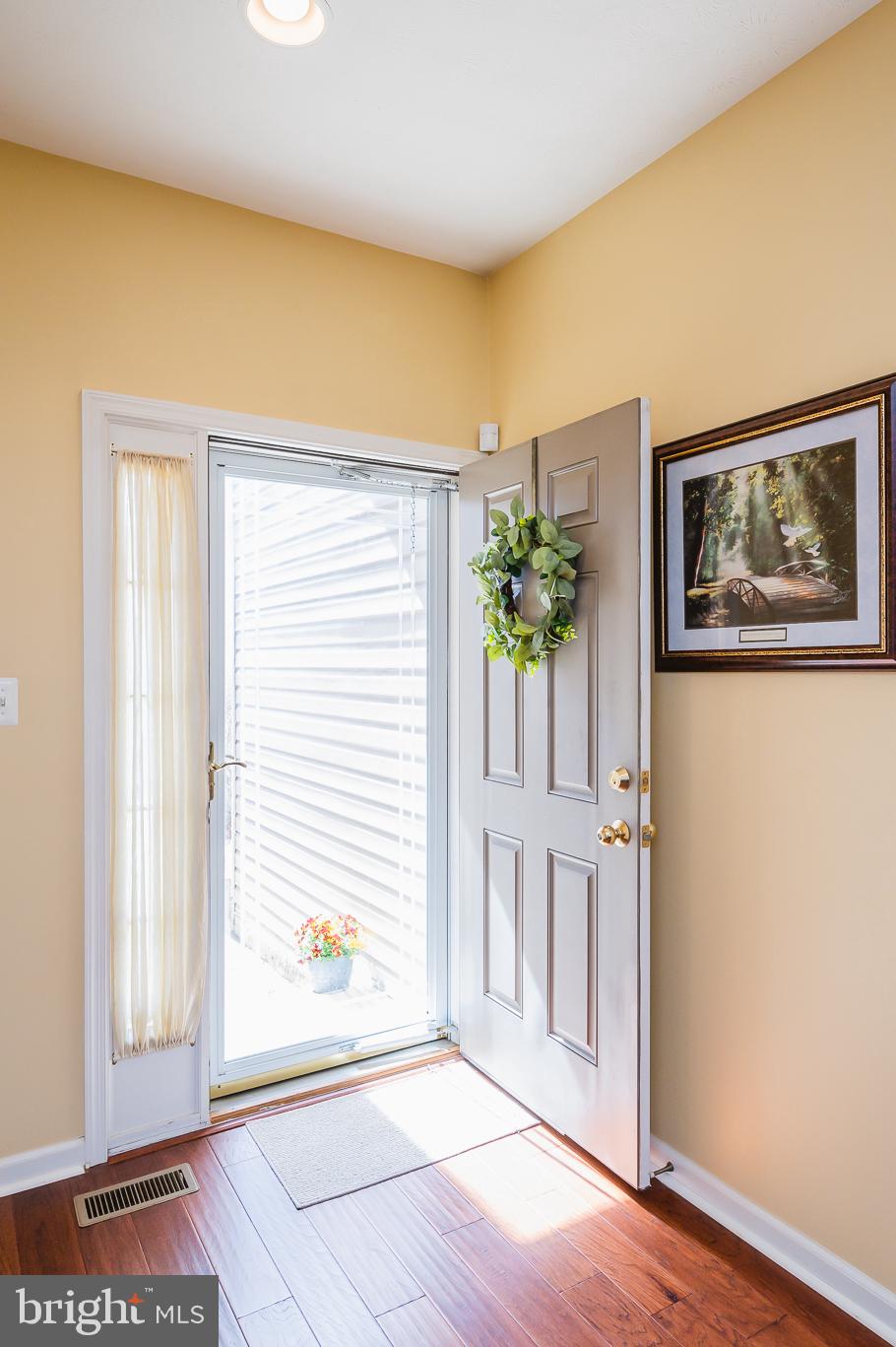 CYPRESS HILLS - Residential