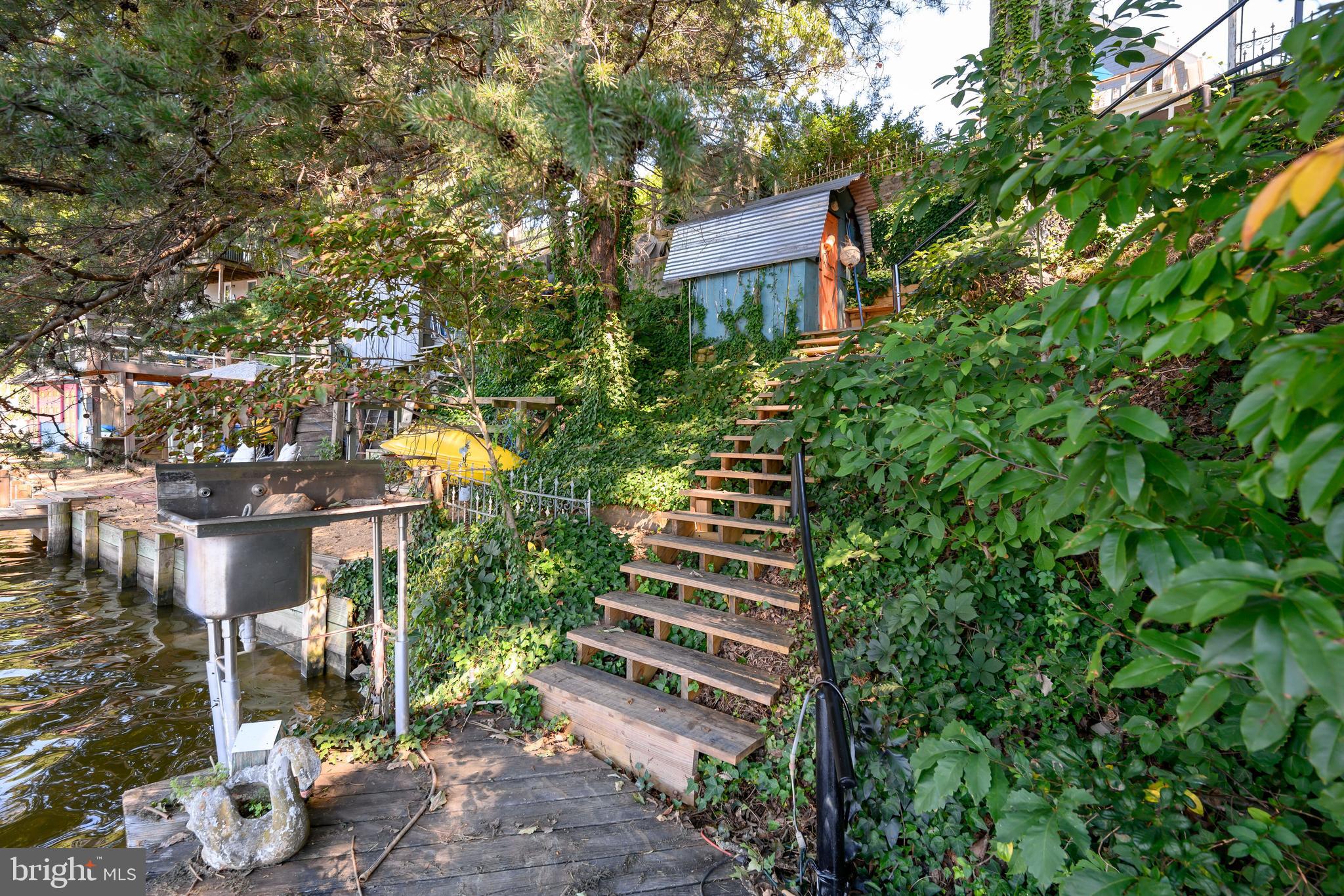 WYMONT PARK - Residential