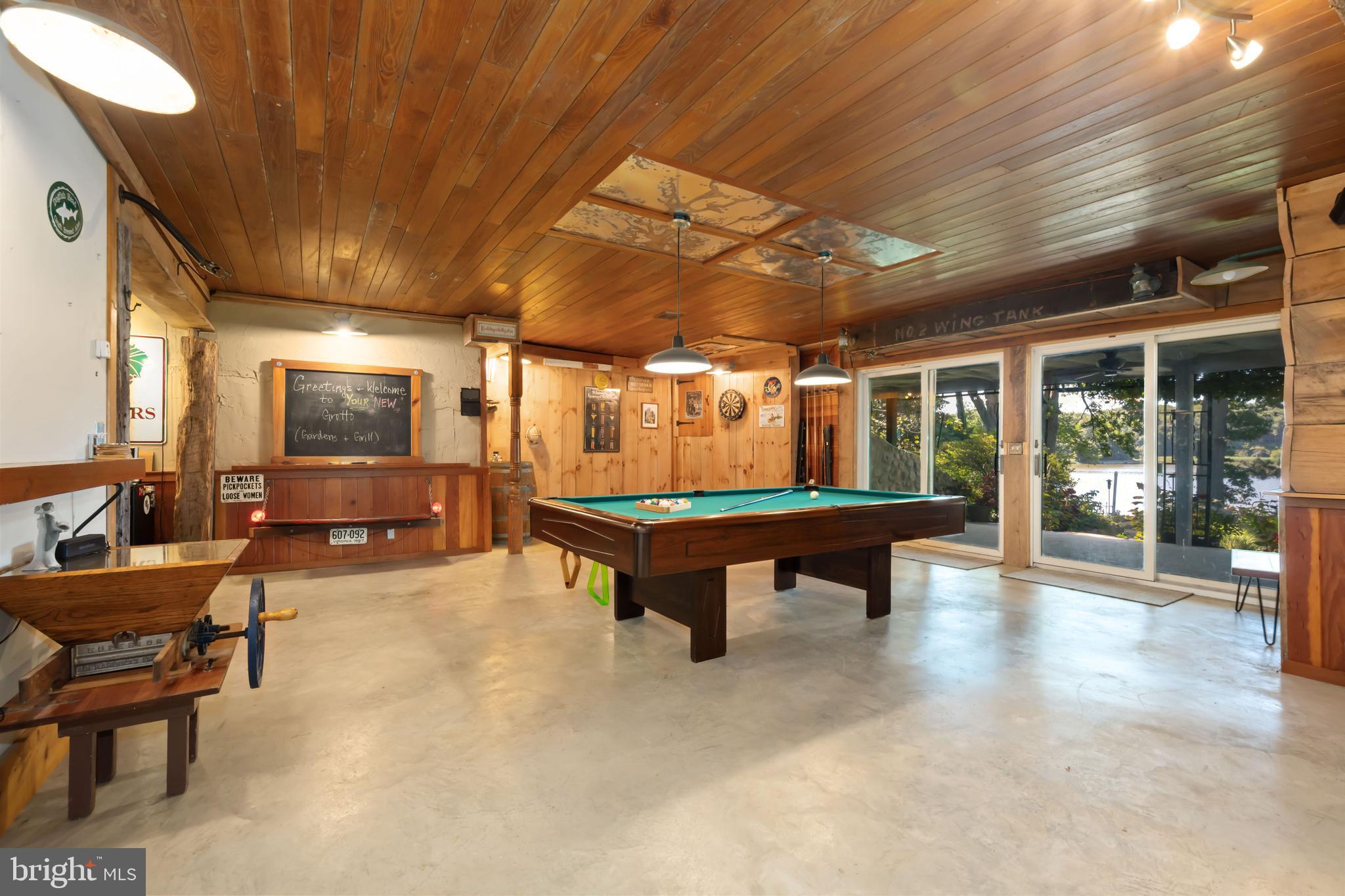 WYMONT PARK - Residential