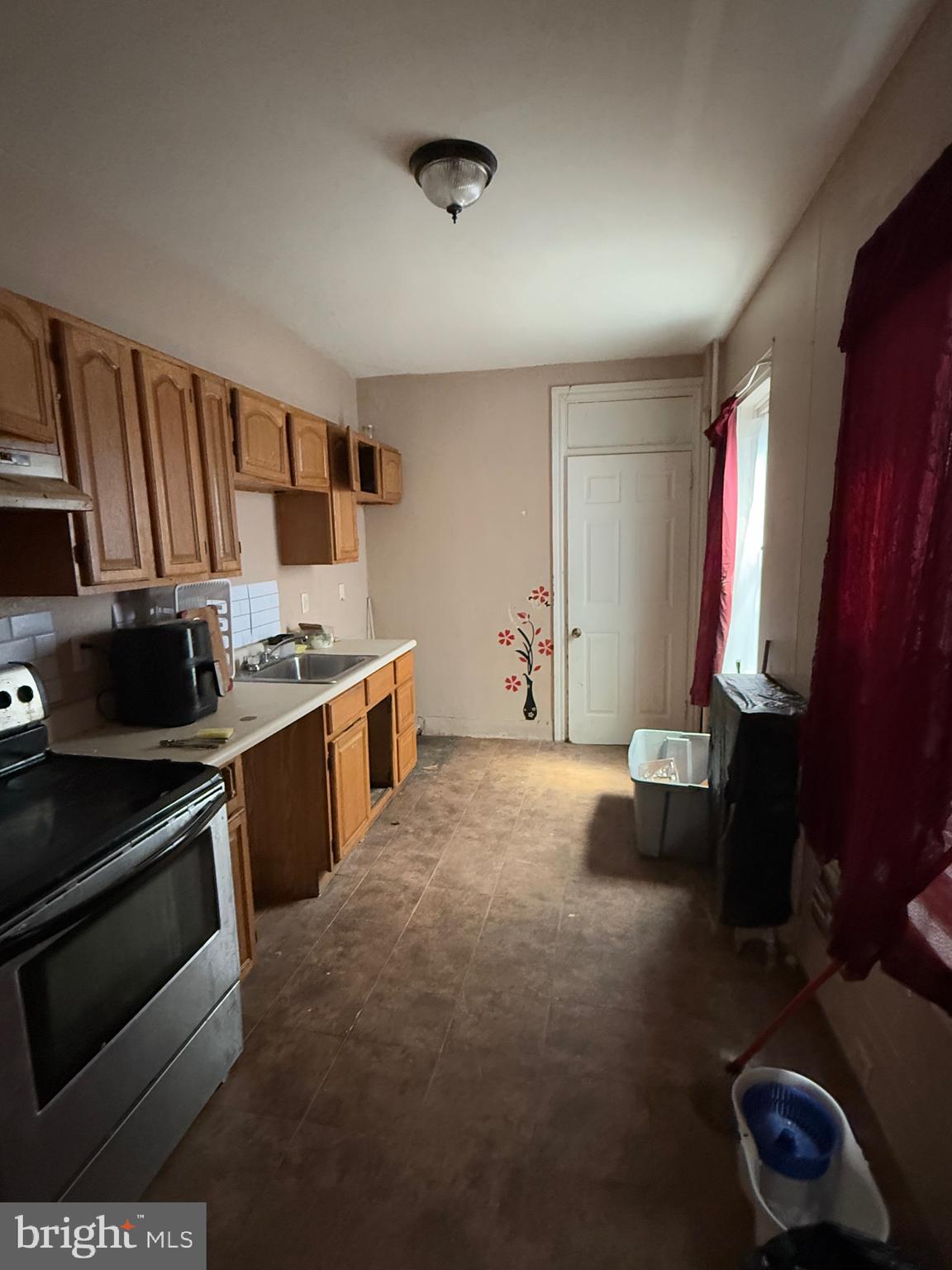 541 S 11TH STREET