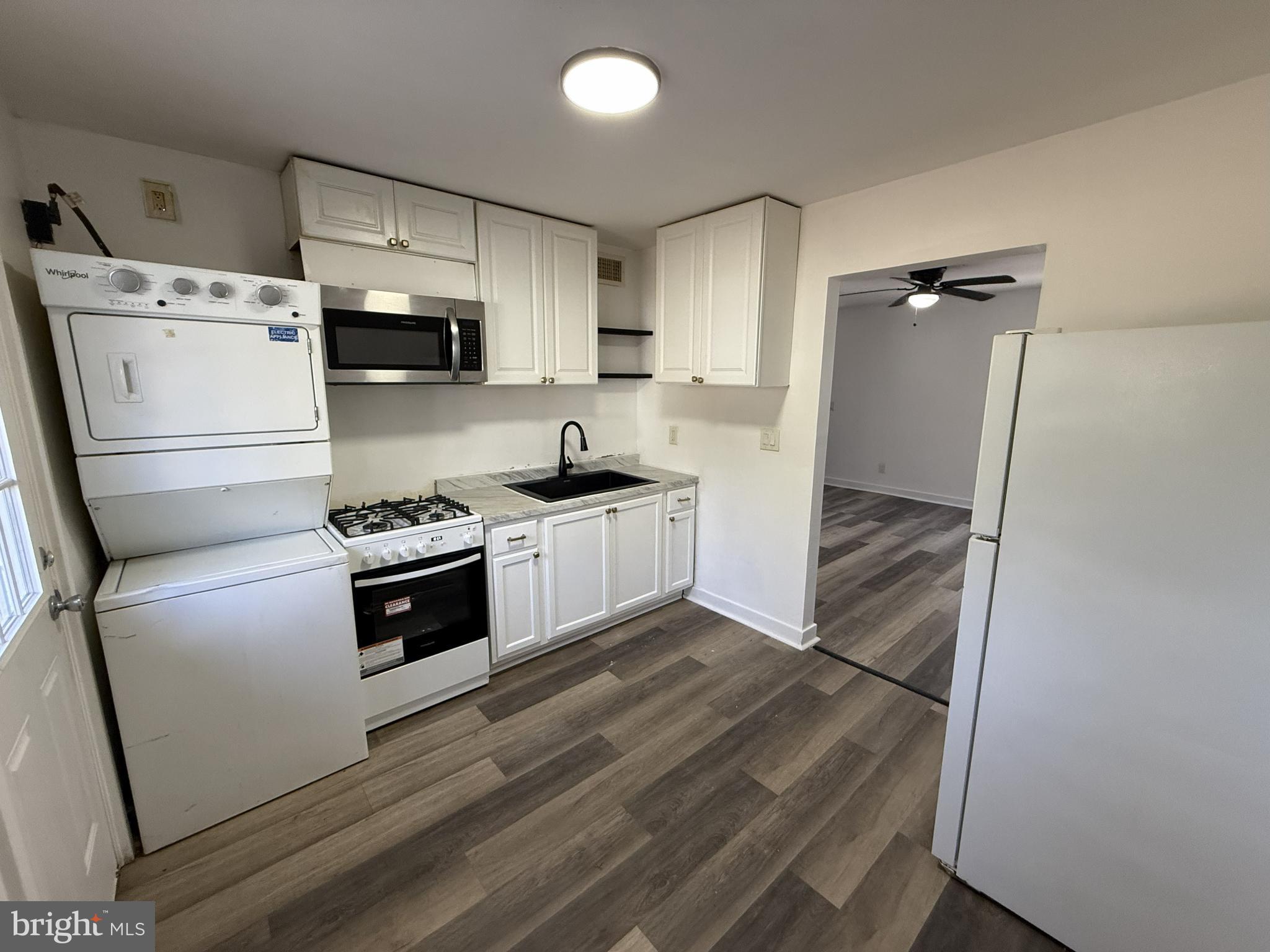 1060 TERRACE BOULEVARD