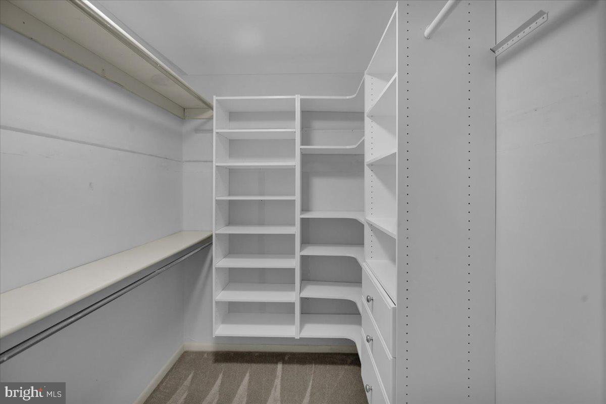 WELLINGTON DOWNES - Residential