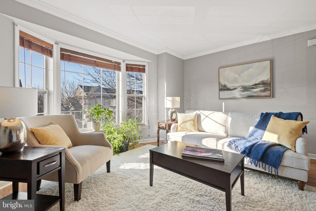 Photo of 667 Royal View Dr, LANCASTER, PA 17601 (MLS # PALA2064400)